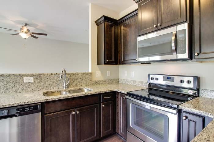 6625 Hanworth Trce Property Photo 5