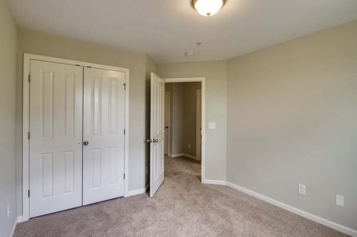 6625 Hanworth Trce Property Photo 12