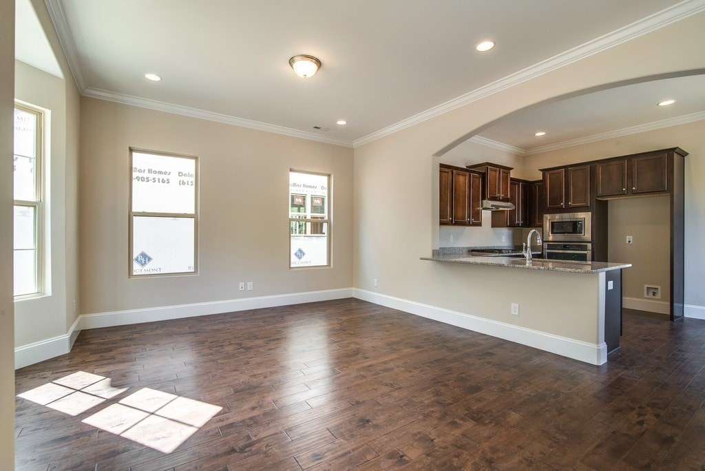 201 Madelaine Way Property Photo 28