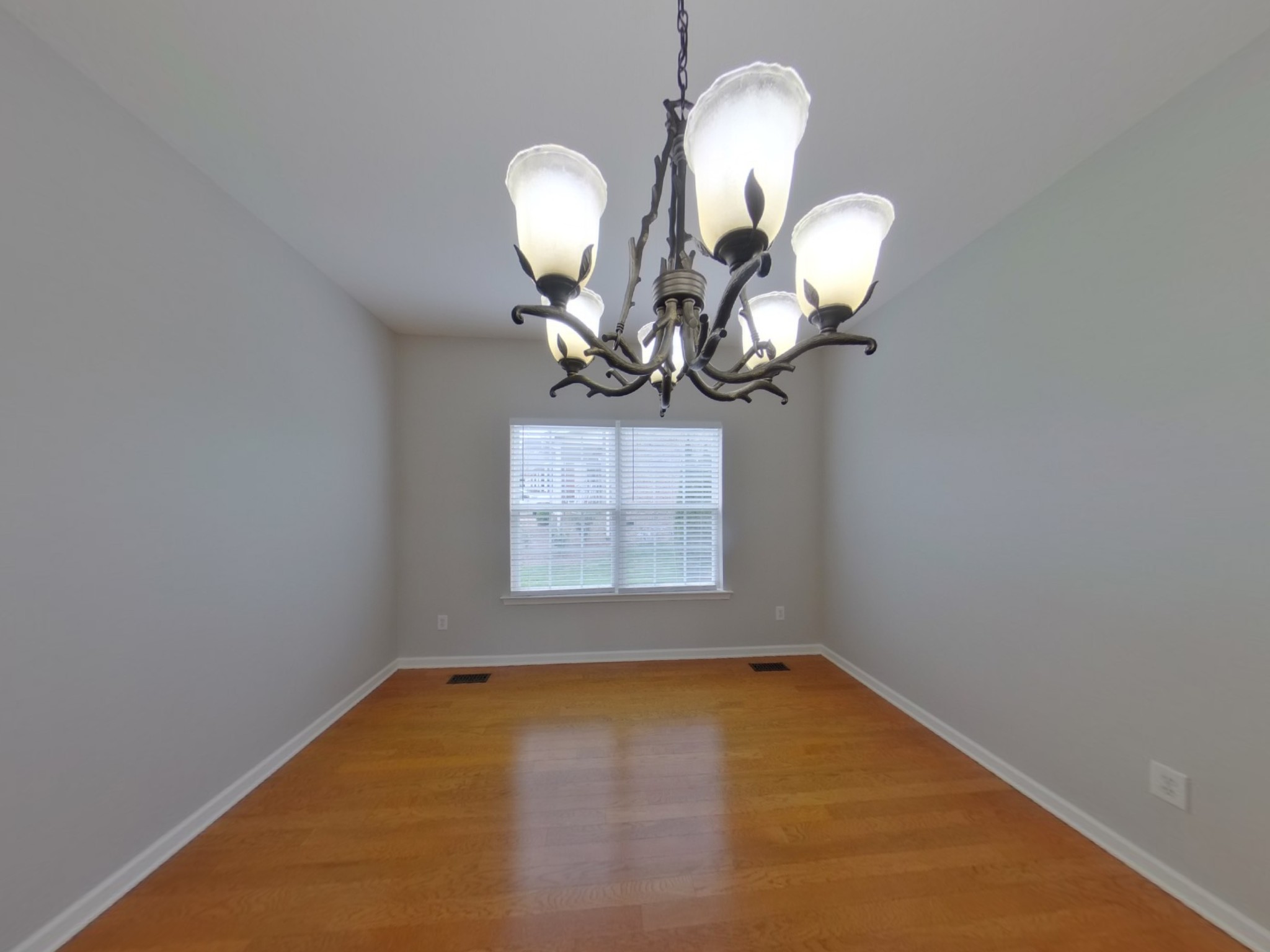 5001 Burtonwood Way Property Photo 5