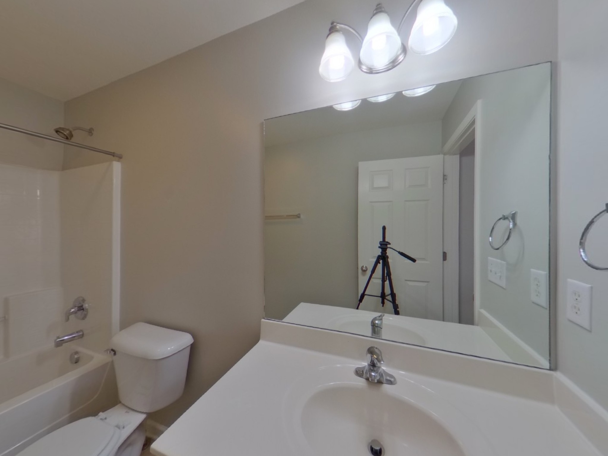 5001 Burtonwood Way Property Photo 16