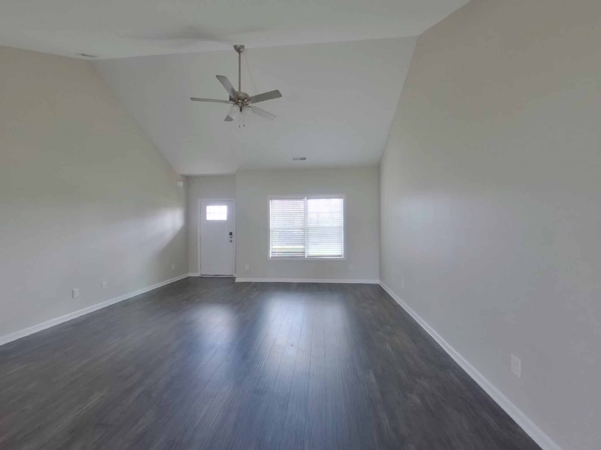 1007 Cyril Dr Property Photo 2
