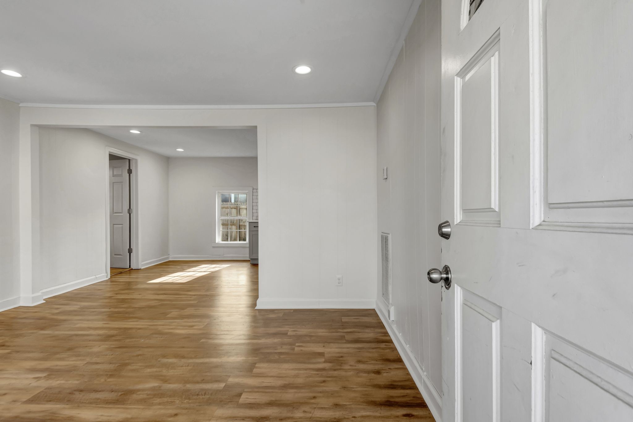 2404 Burbank Ave Property Photo 4