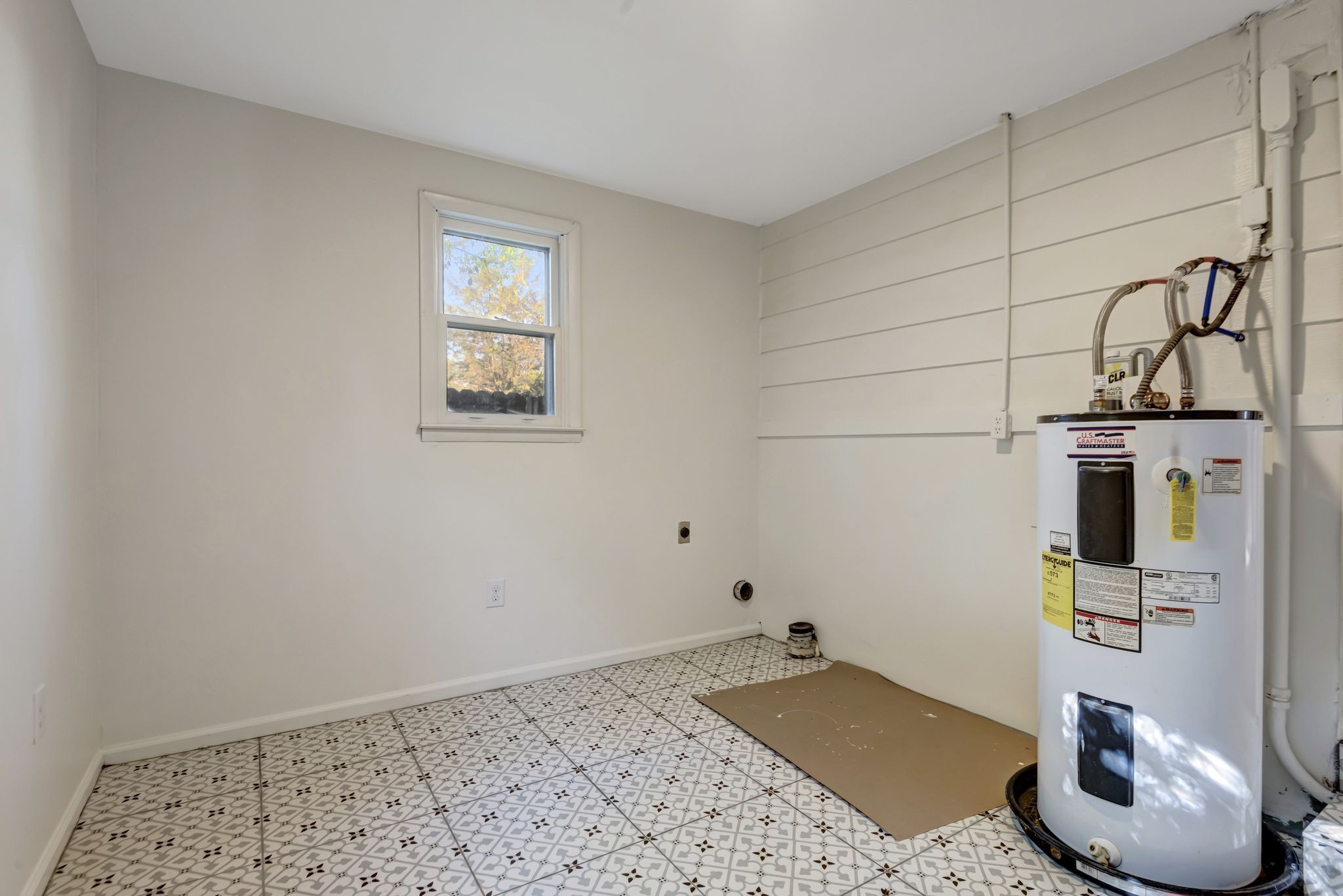 2404 Burbank Ave Property Photo 24