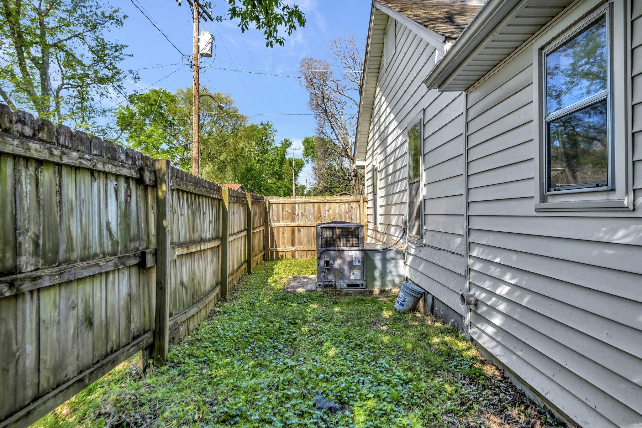 2404 Burbank Ave Property Photo 28