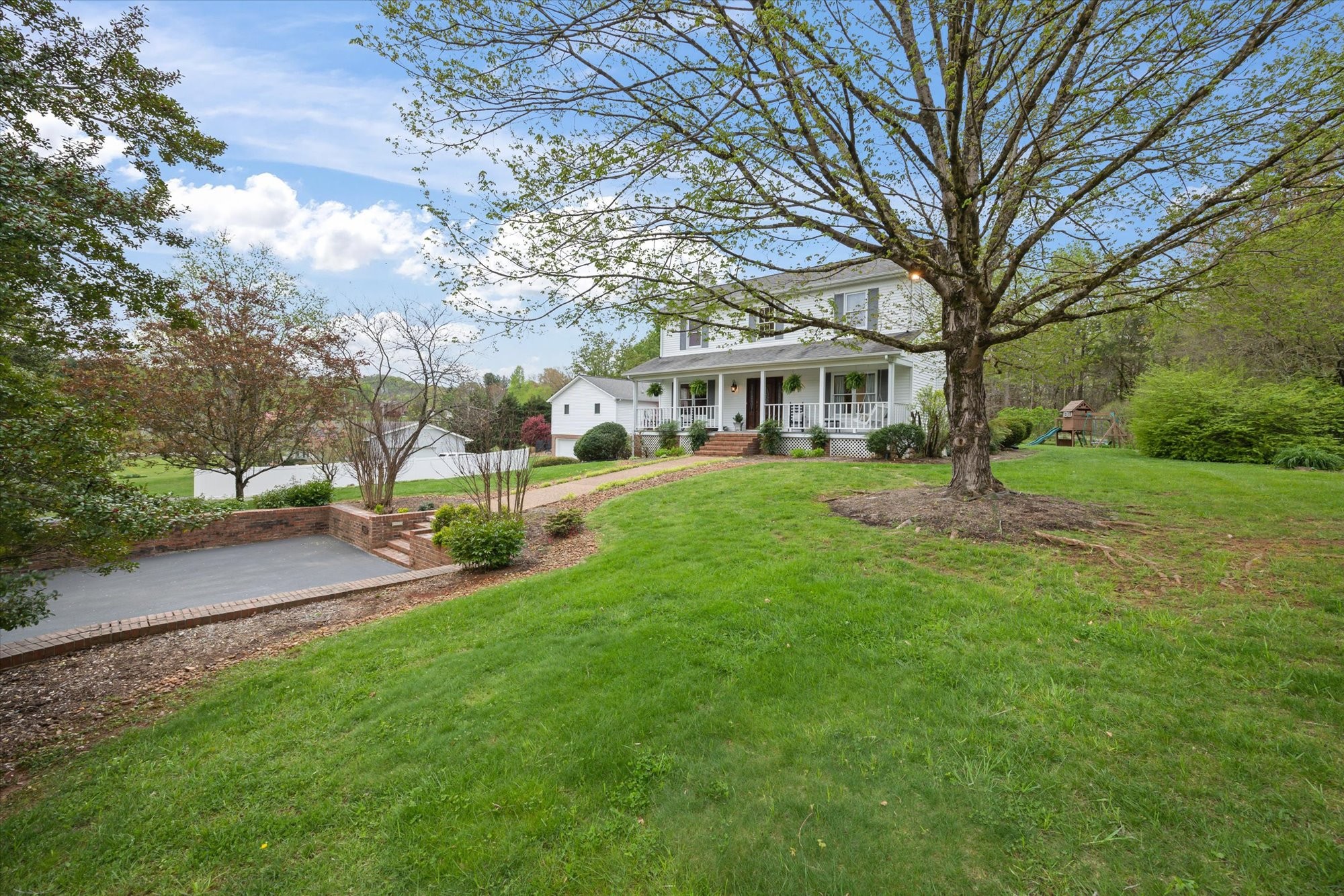 2815 Deerhaven Dr Property Photo 6