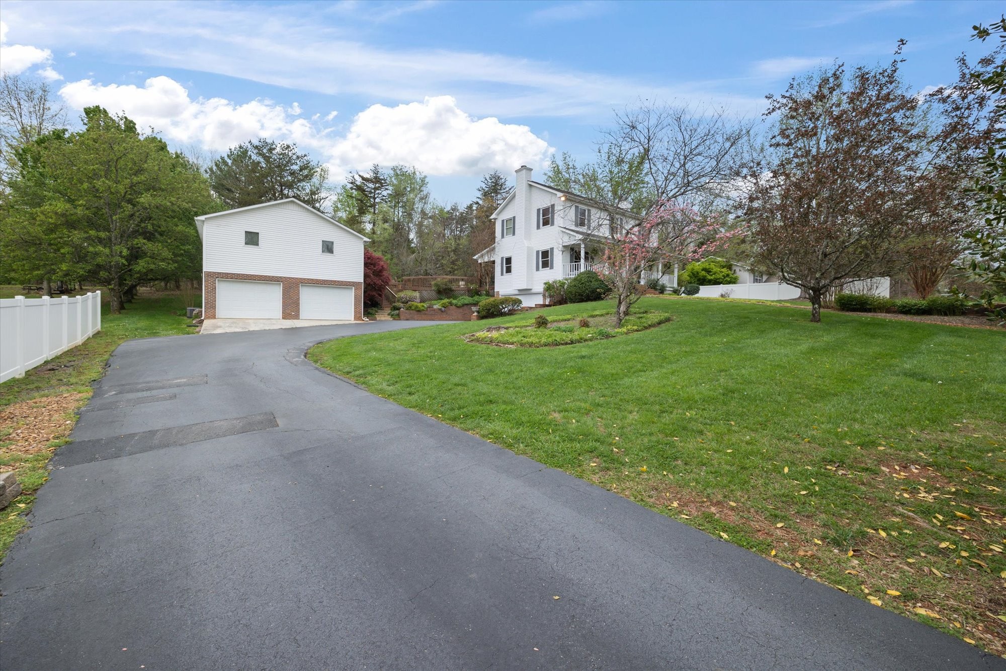 2815 Deerhaven Dr Property Photo 7