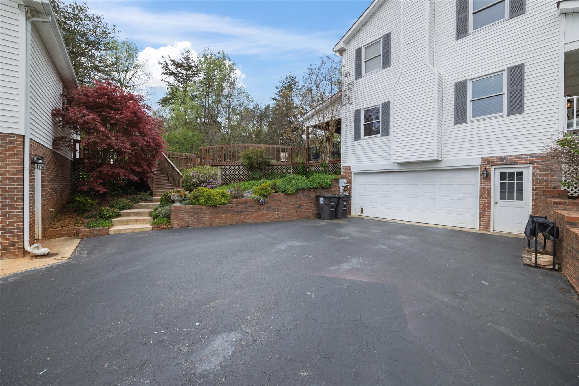 2815 Deerhaven Dr Property Photo 9