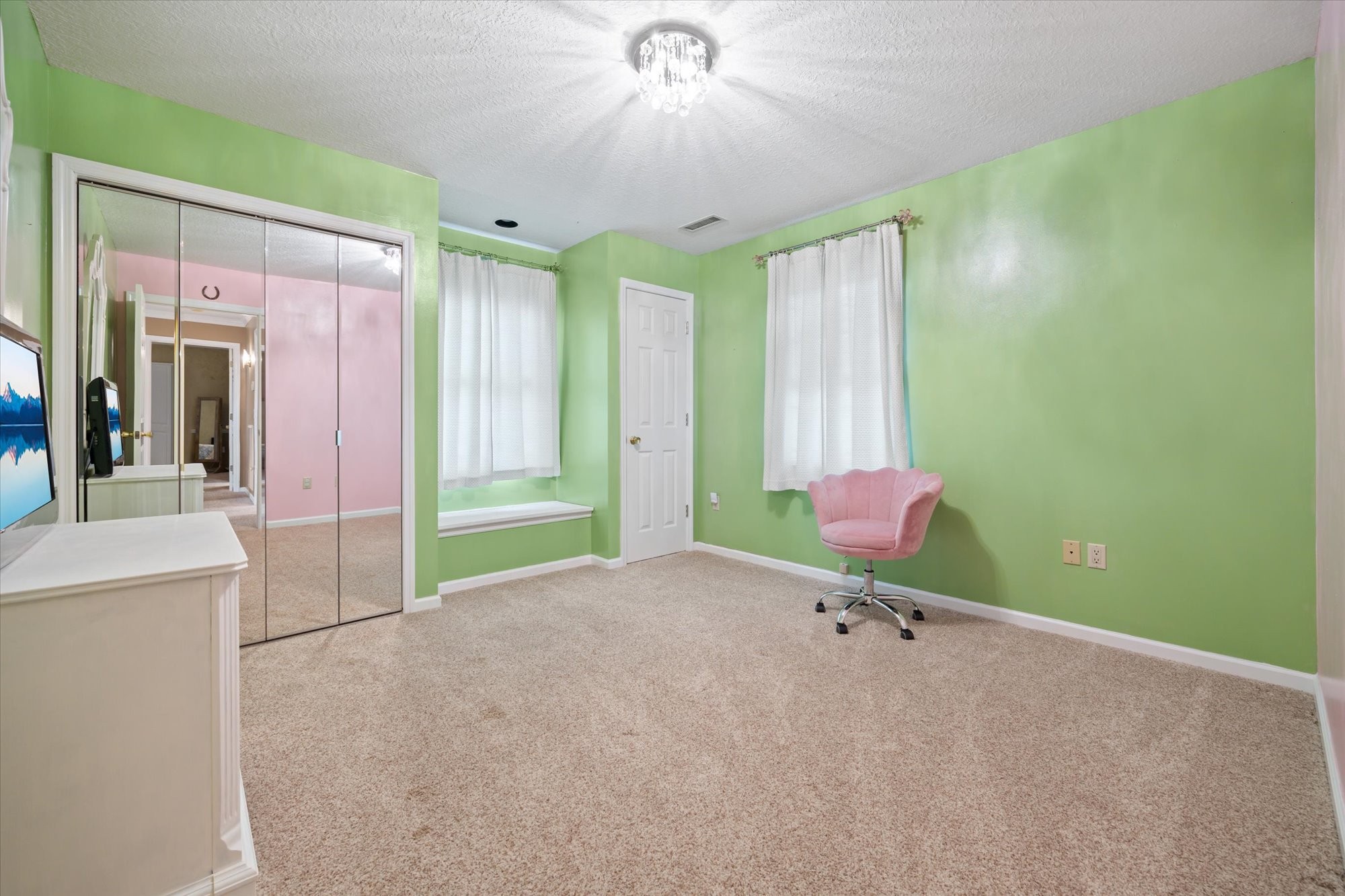 2815 Deerhaven Dr Property Photo 29