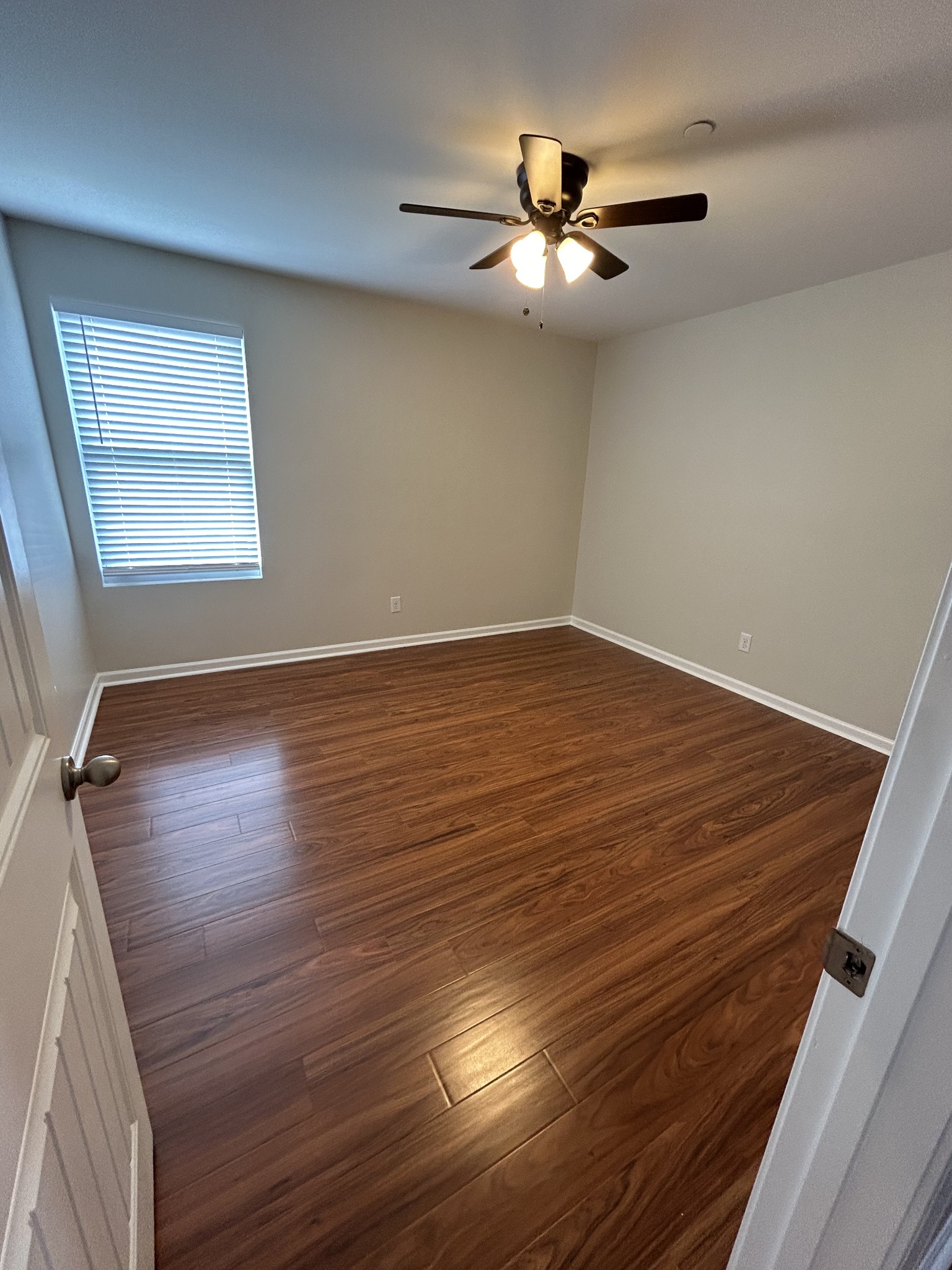 1856 Looking Glass Ln Property Photo 22