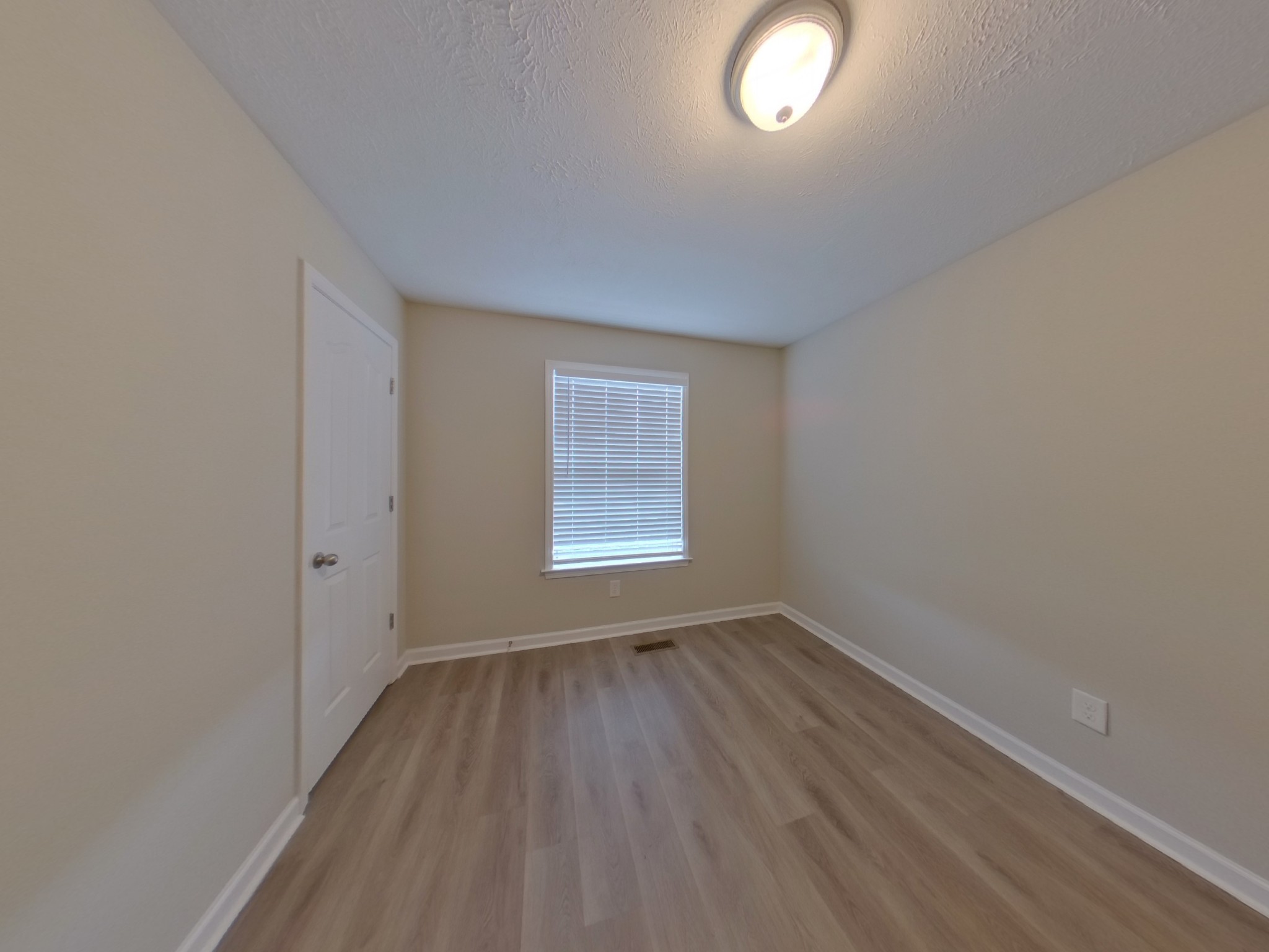 1820 Elizabeth Ln Property Photo 10