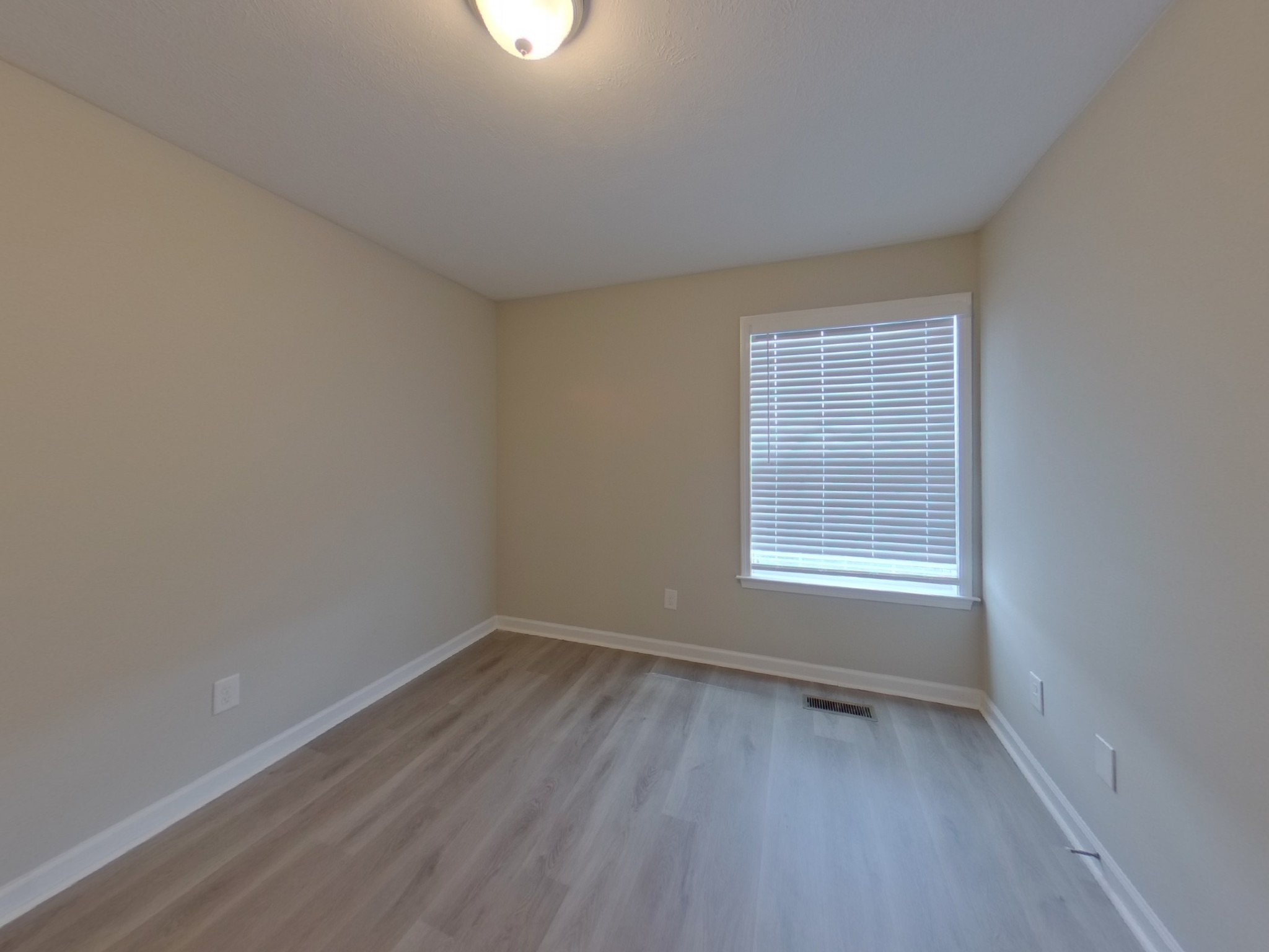 1820 Elizabeth Ln Property Photo 12