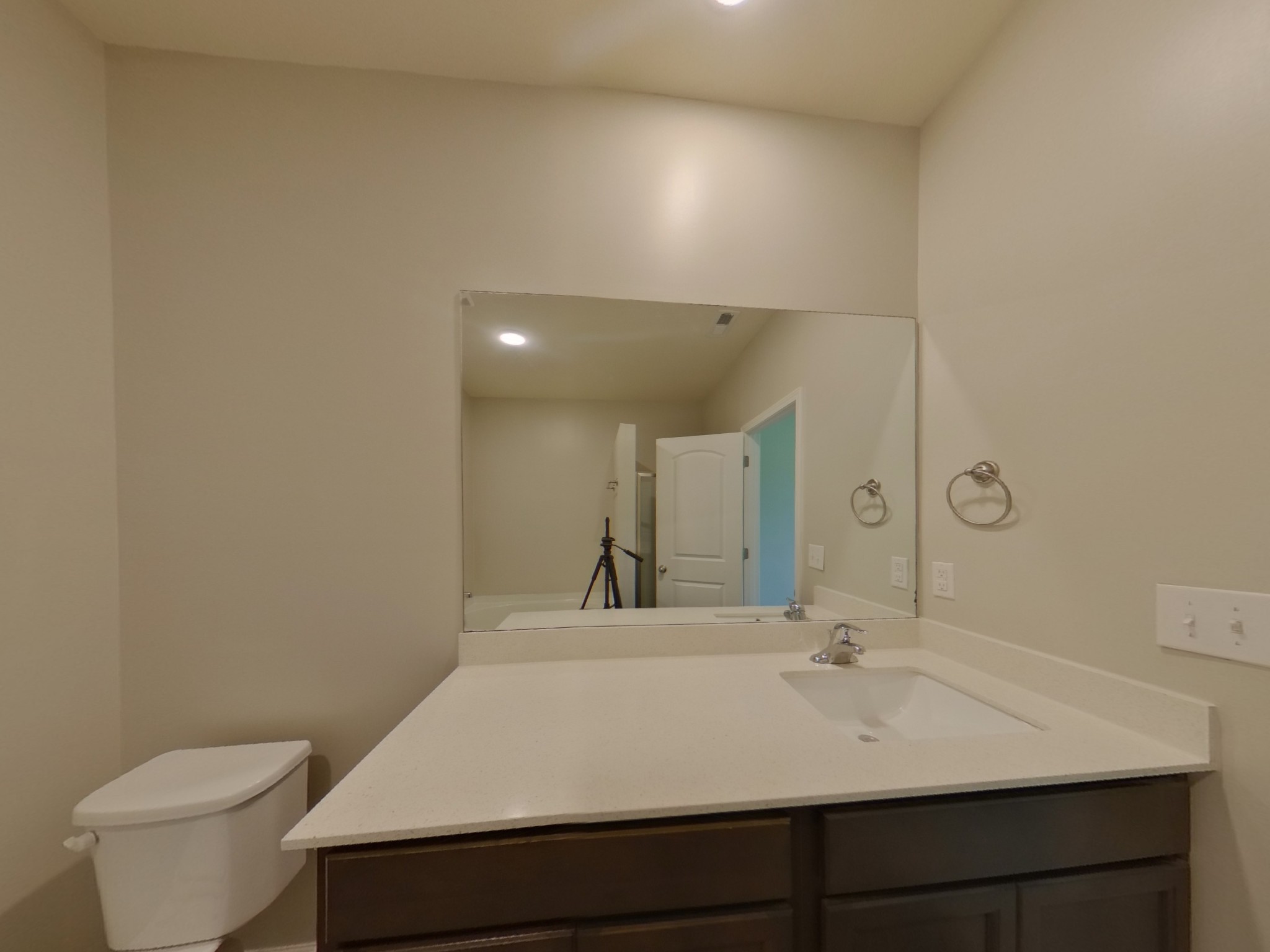 2927 Beeswax St Property Photo 7