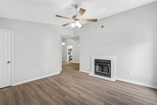 200 Brooke Castle Dr Property Photo 3