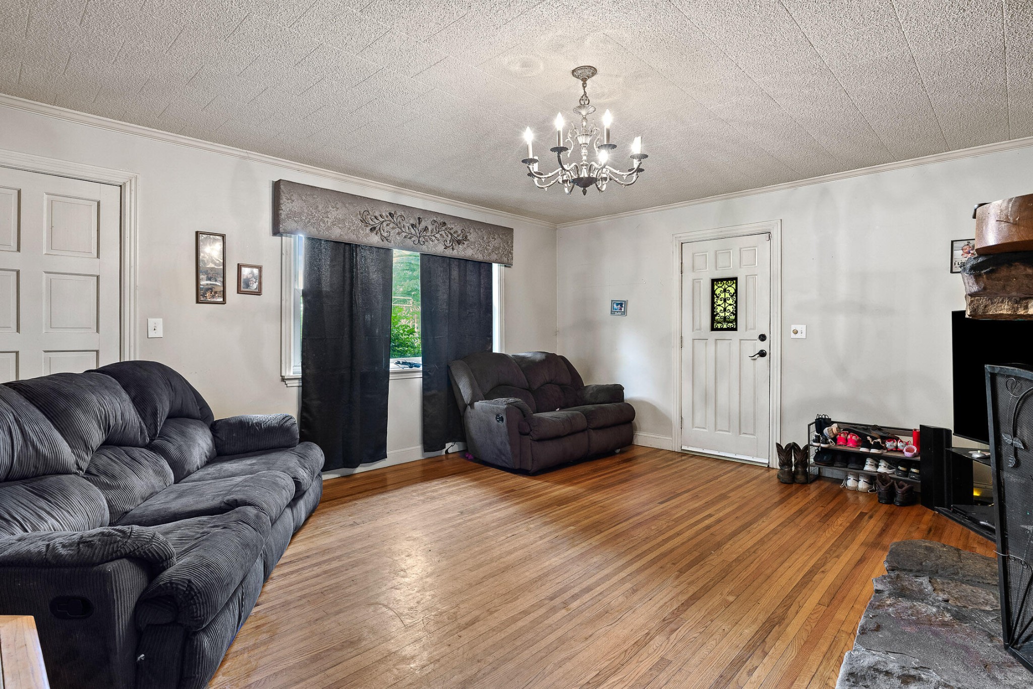 640 3rd Street Property Photo 4