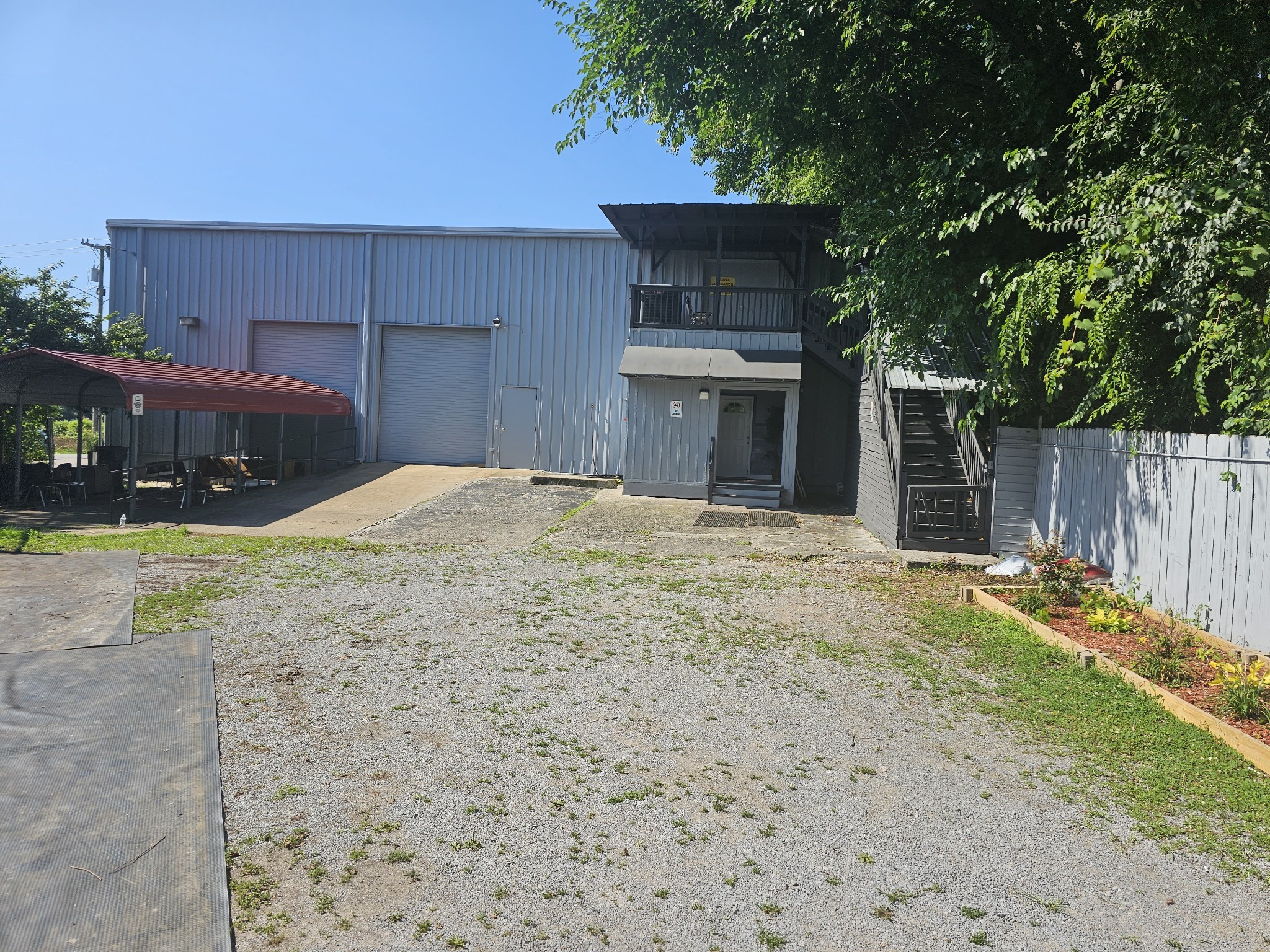 404 Wingrove St Property Photo 11