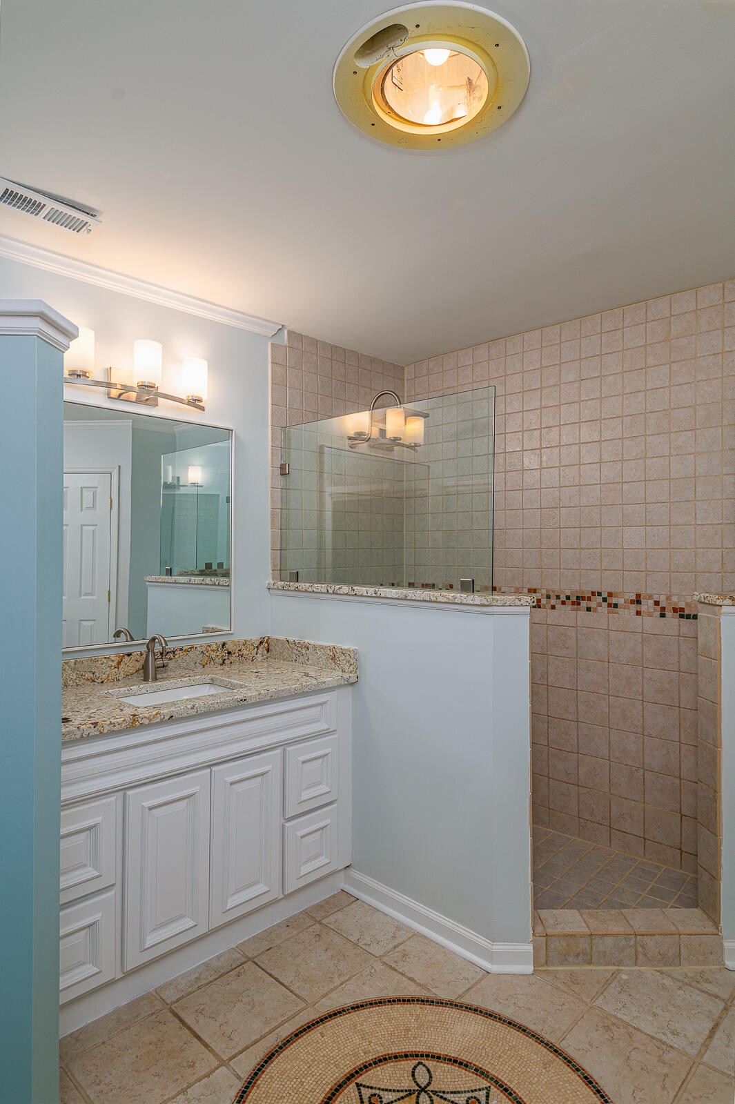 204 Brookwood Drive Property Photo 23
