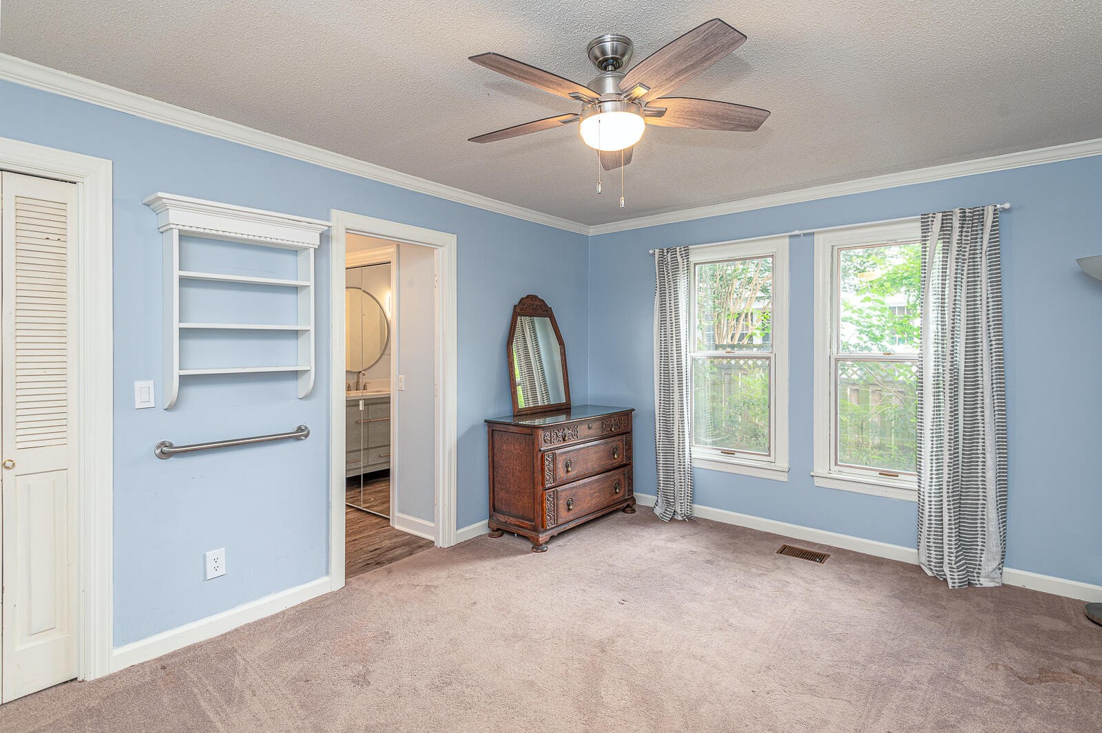 204 Brookwood Drive Property Photo 26