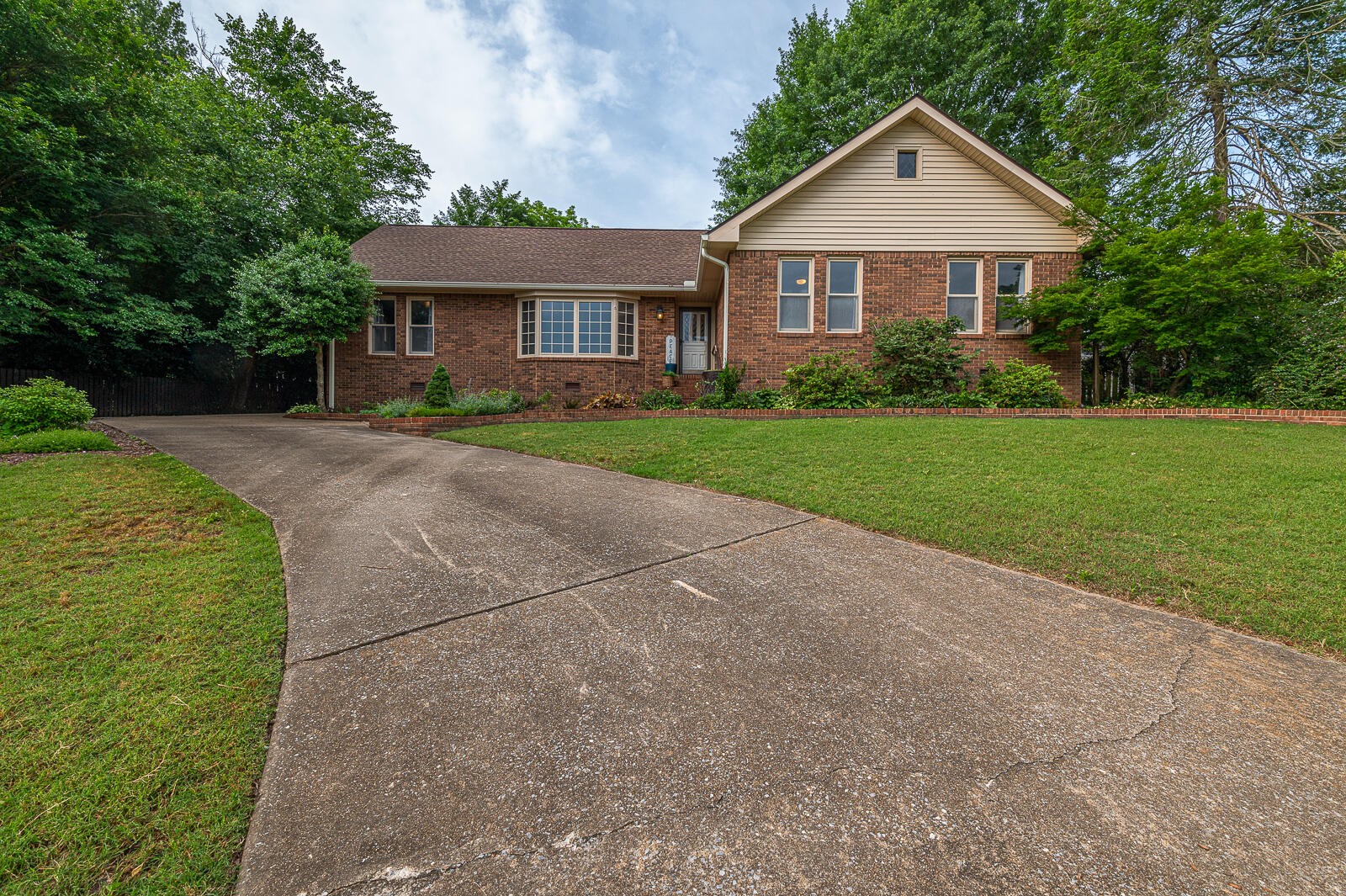 204 Brookwood Drive Property Photo 40