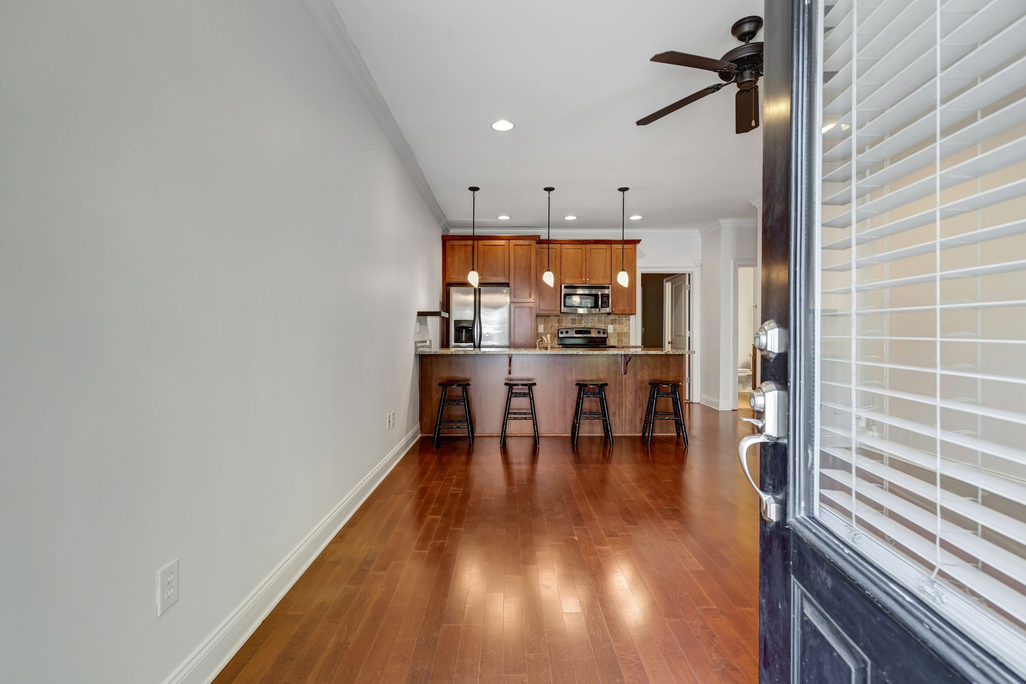 3122 Long Blvd Property Photo 4