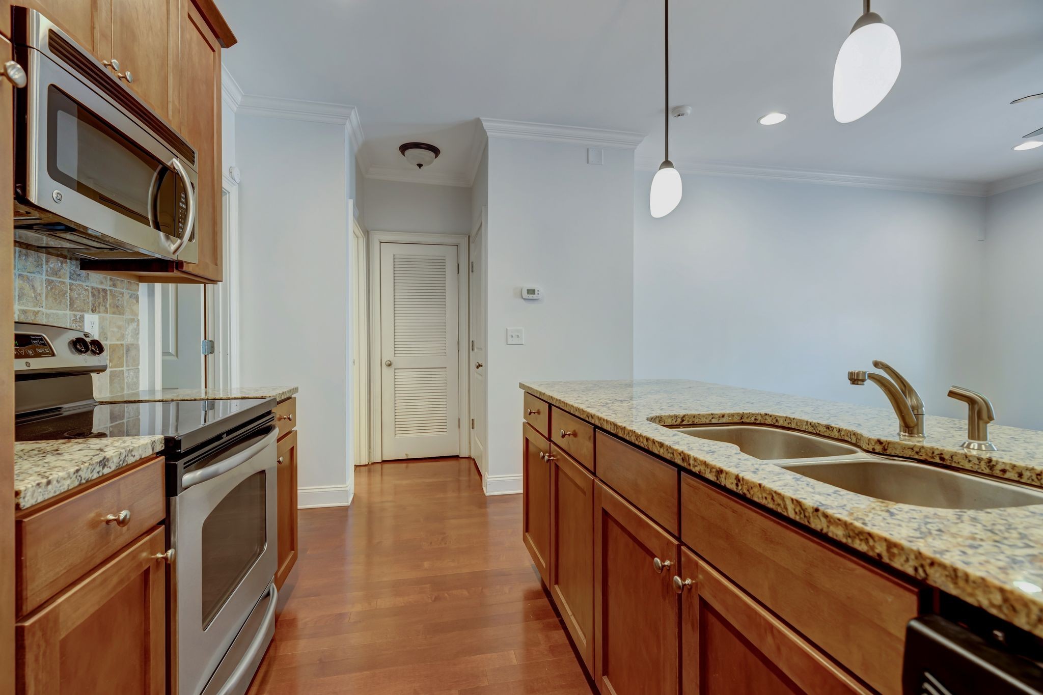 3122 Long Blvd Property Photo 11