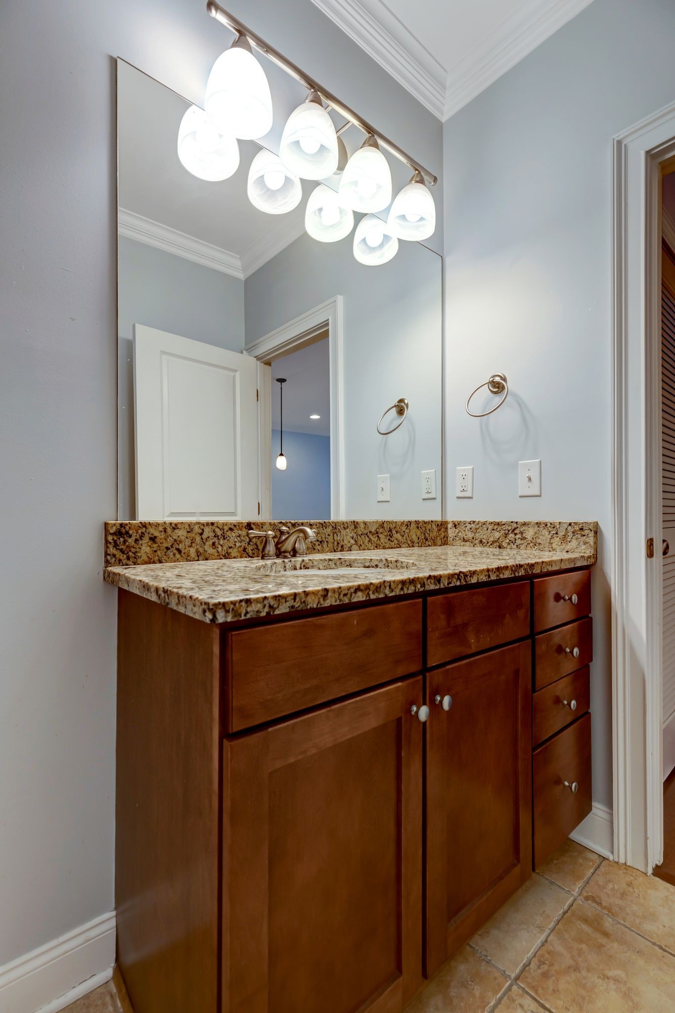 3122 Long Blvd Property Photo 19