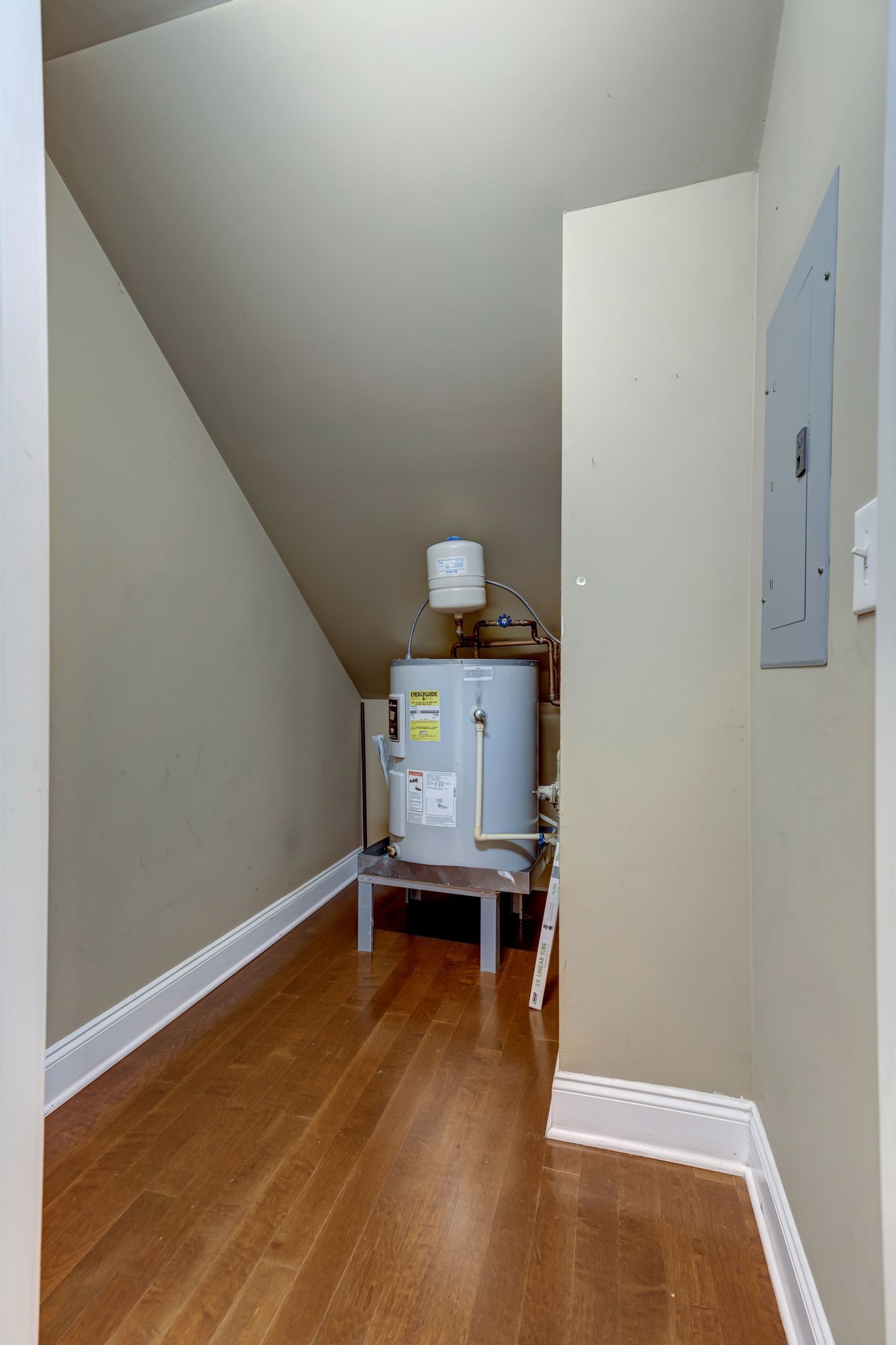 3122 Long Blvd Property Photo 21