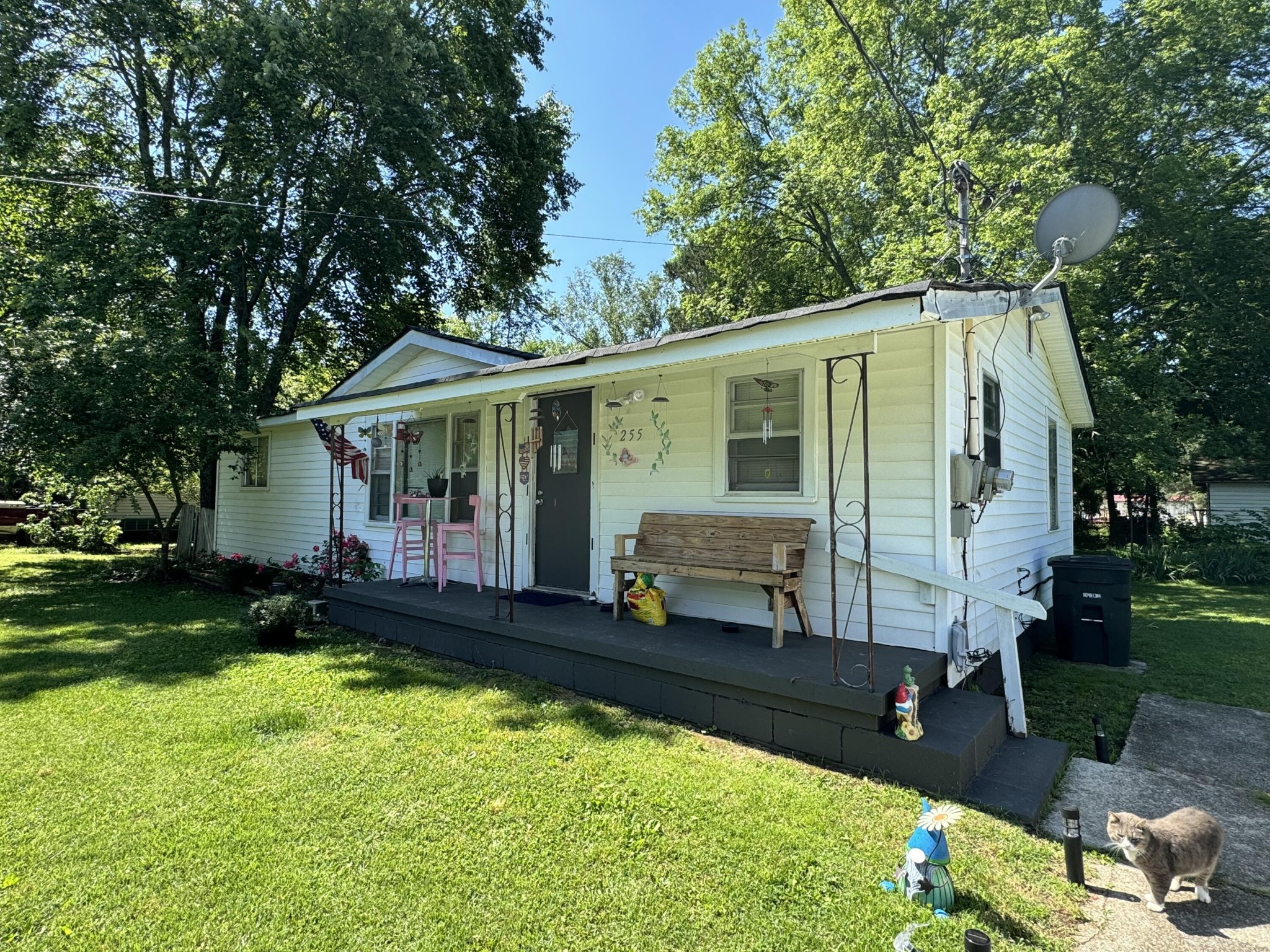 255 Burnett Street Property Photo 2