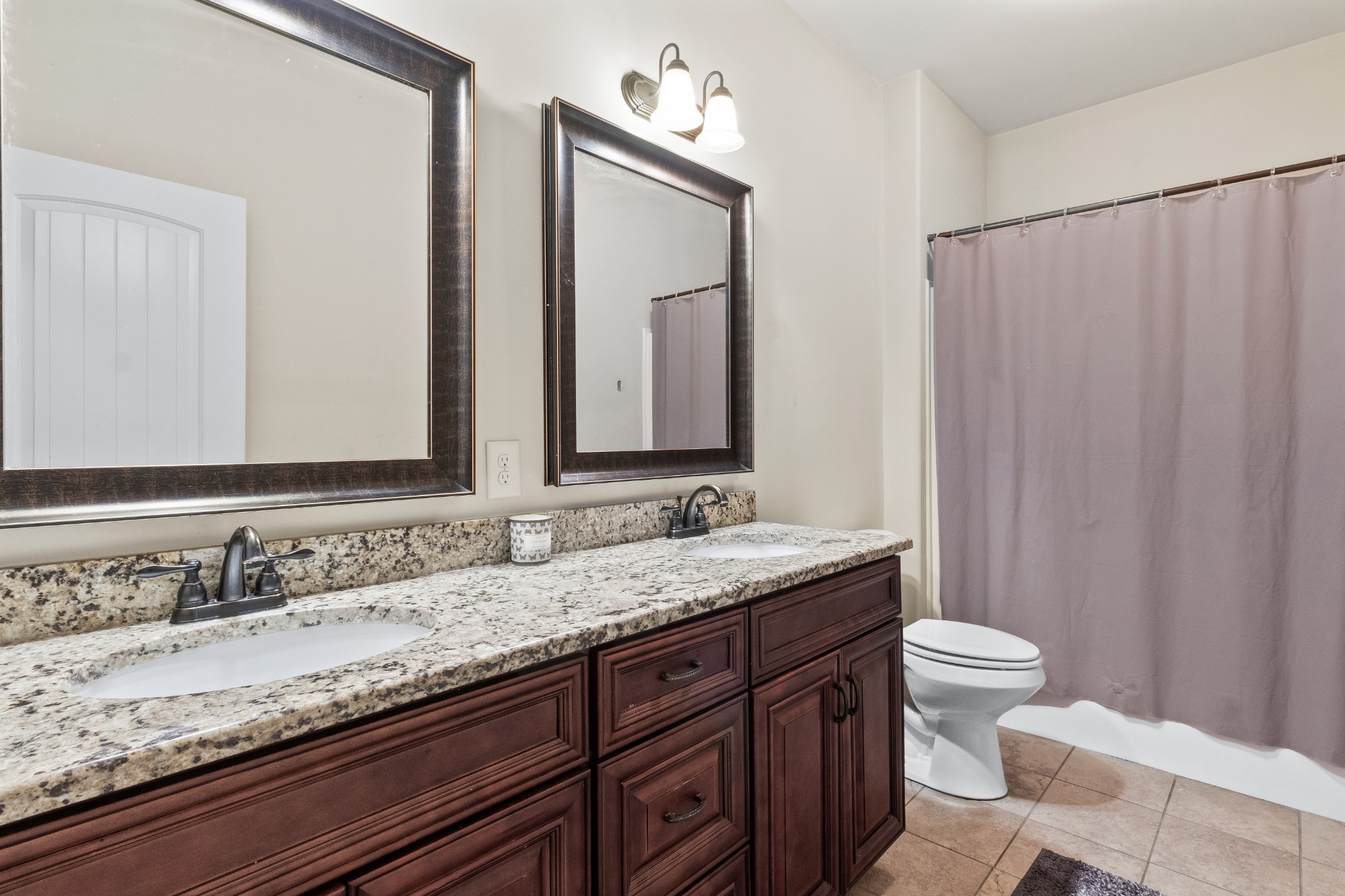206 Dorchester Cir Property Photo 14