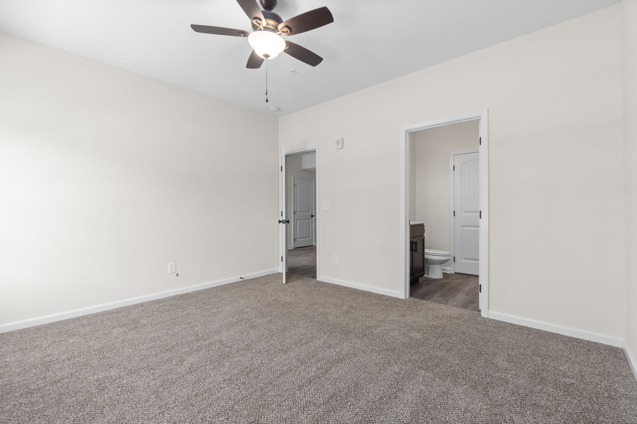 229 E Johnson Circle Unit A107 Property Photo 10