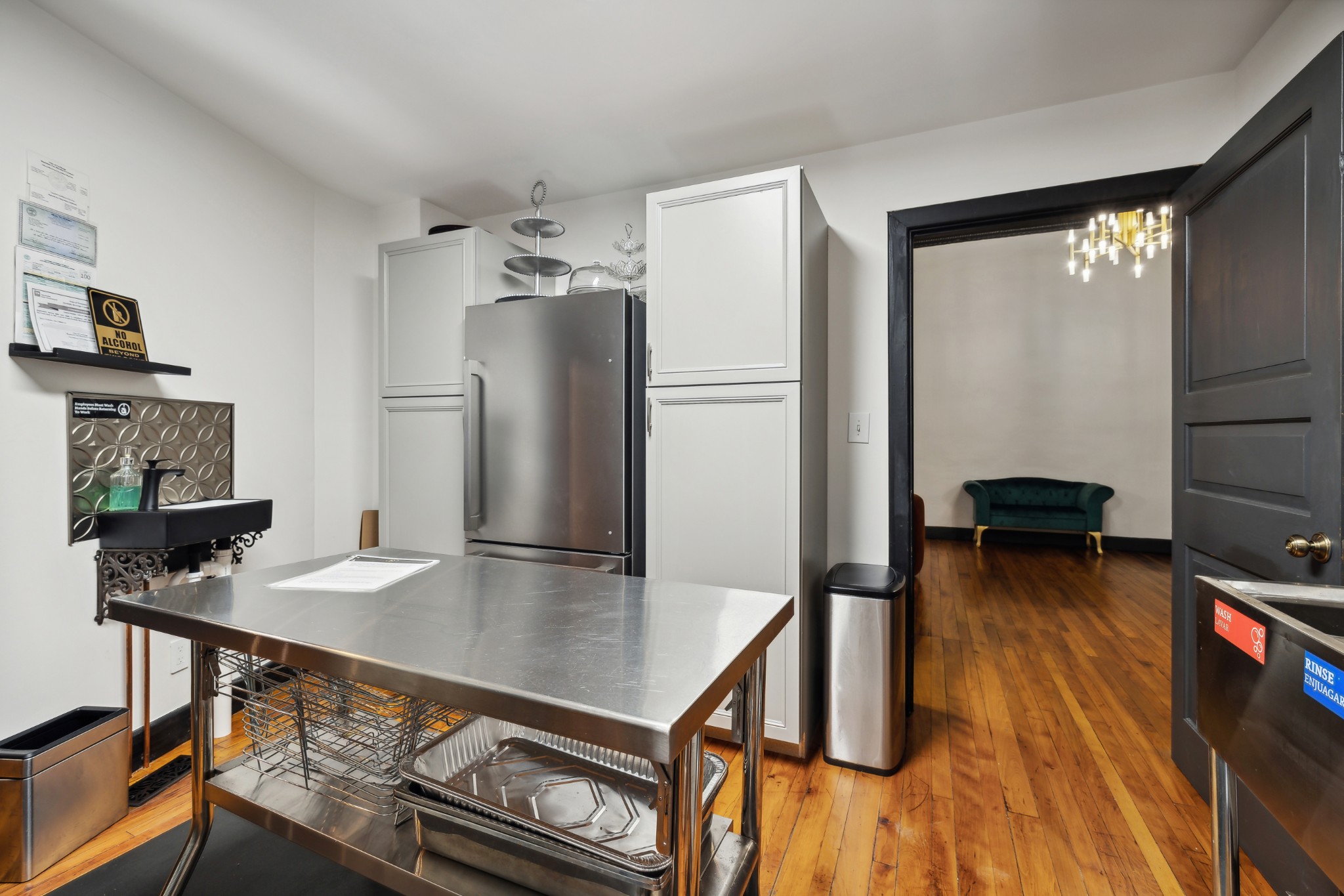 110 Third Ave, W Property Photo 24