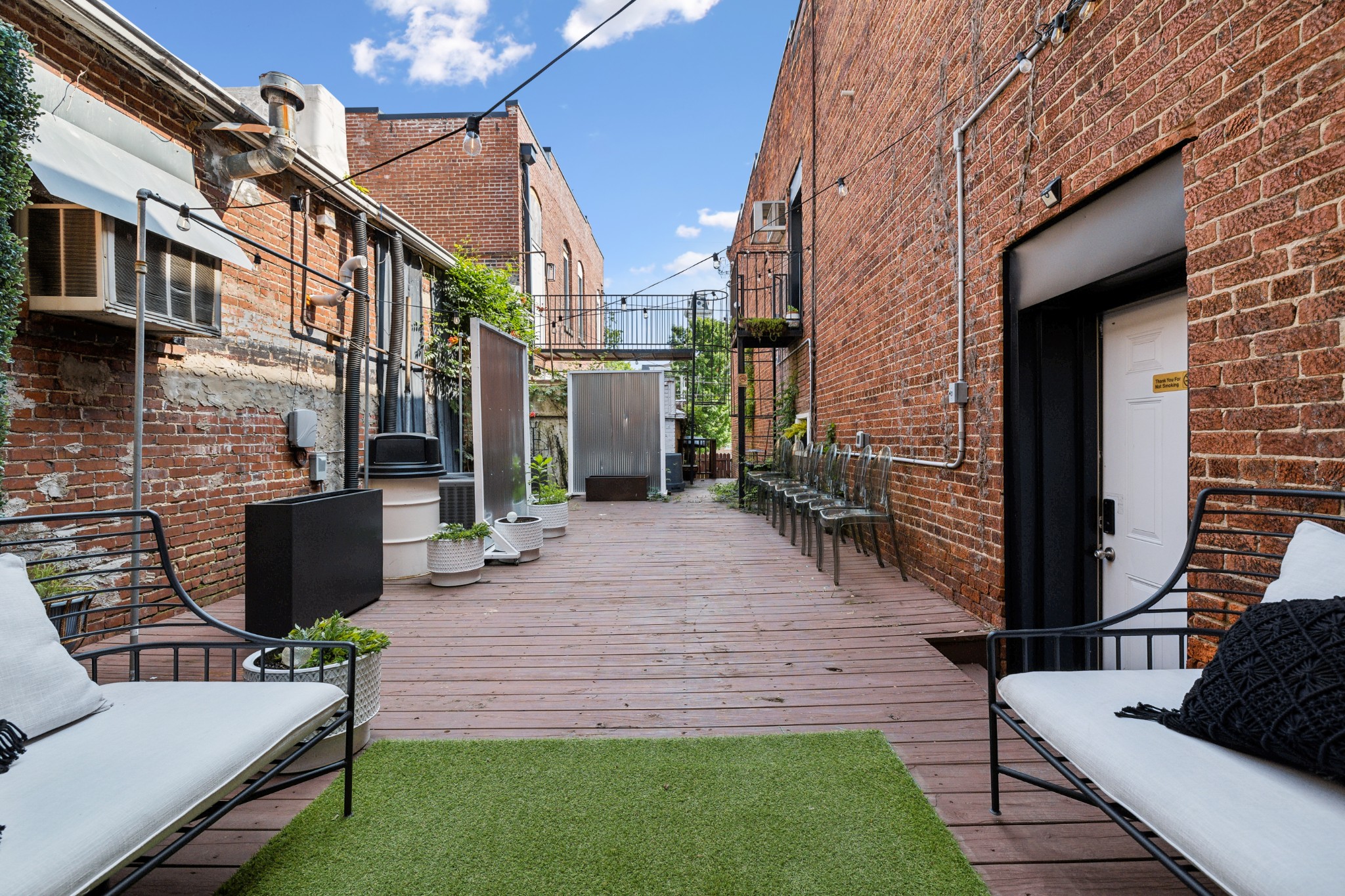 110 Third Ave, W Property Photo 31