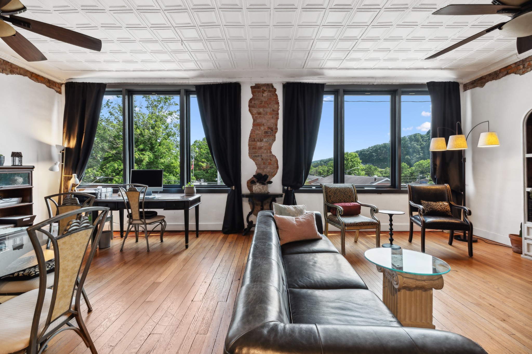 110 Third Ave, W Property Photo 37