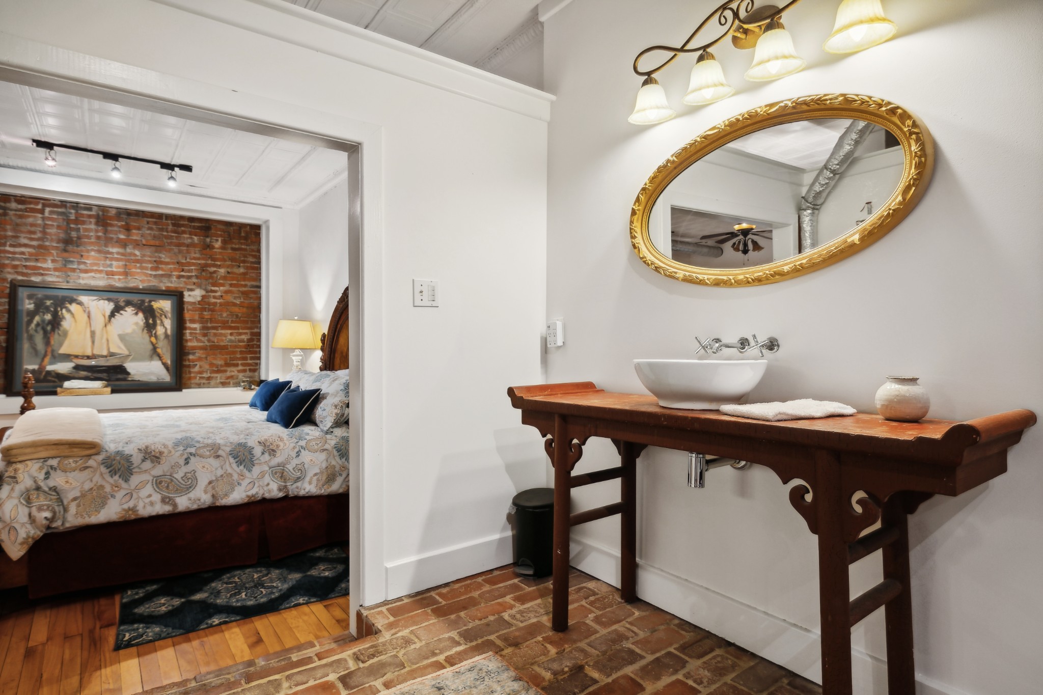 110 Third Ave, W Property Photo 57