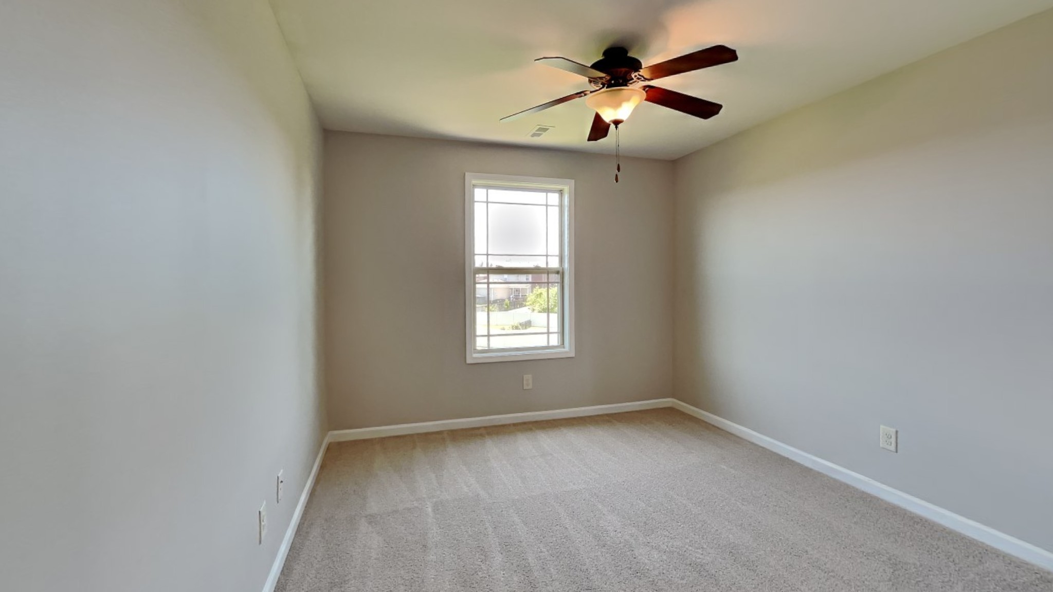 384 Waylon Ct Property Photo 17