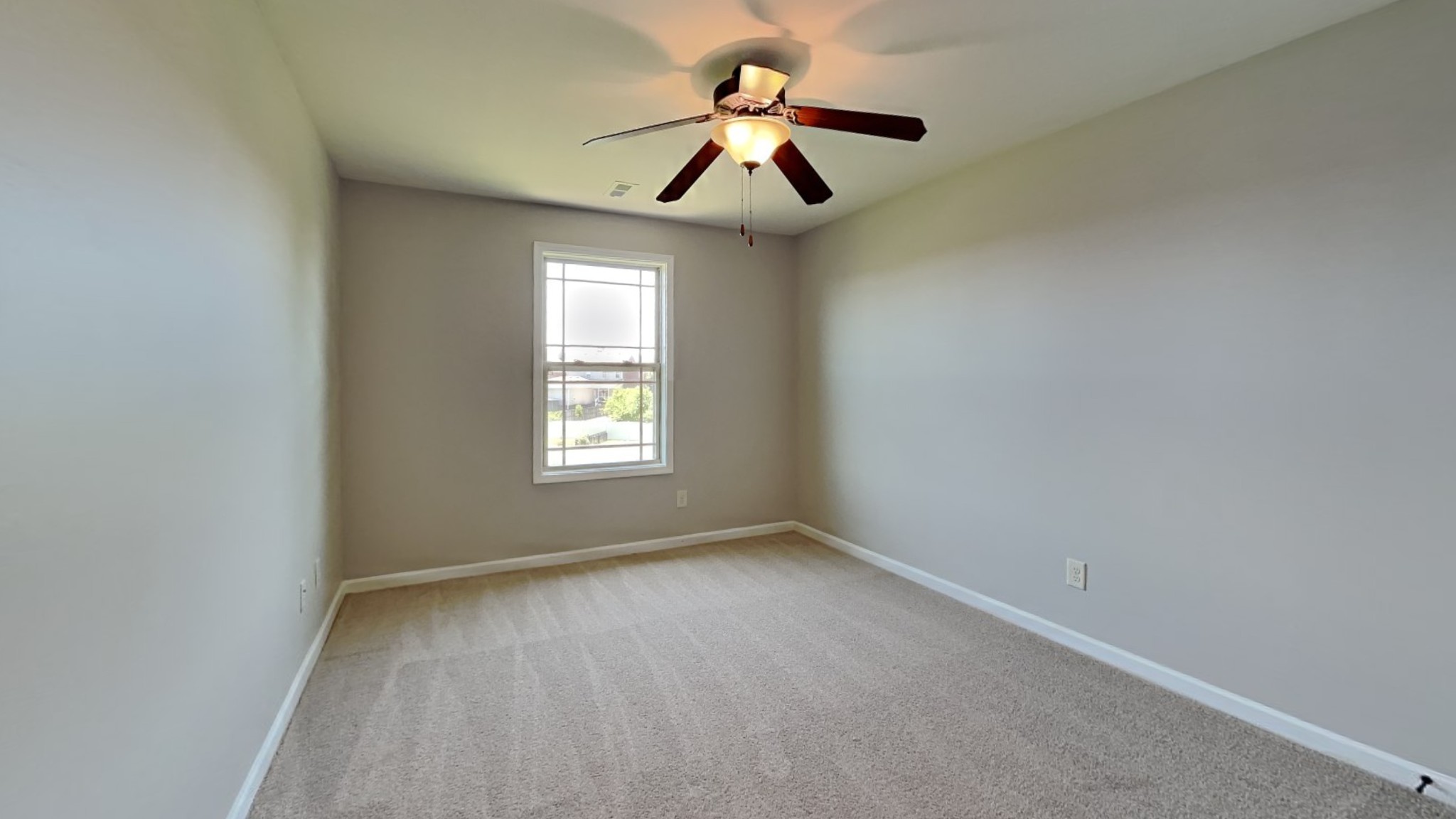 384 Waylon Ct Property Photo 18