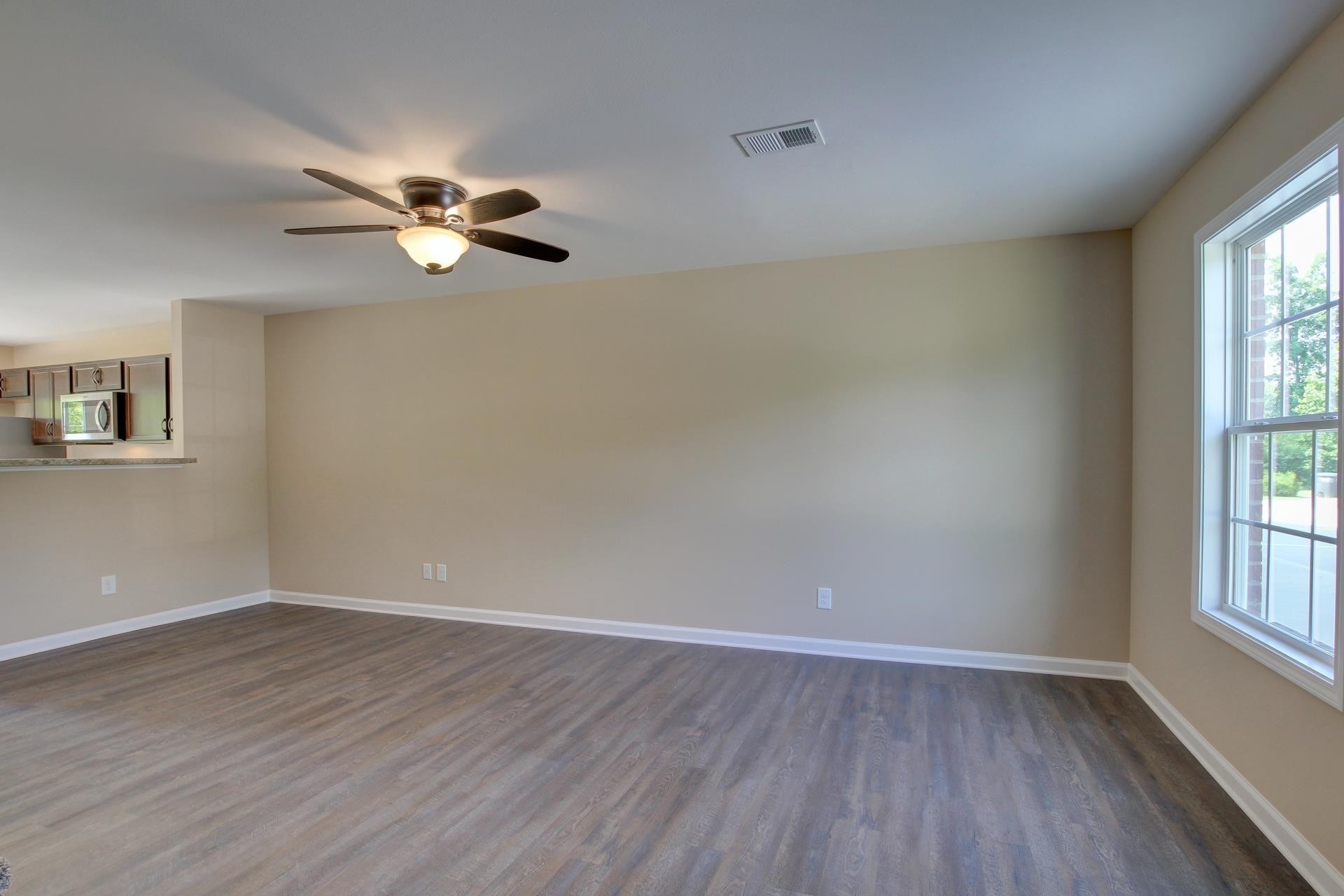 1222 Ashridge Drive Unit 2 Property Photo 2
