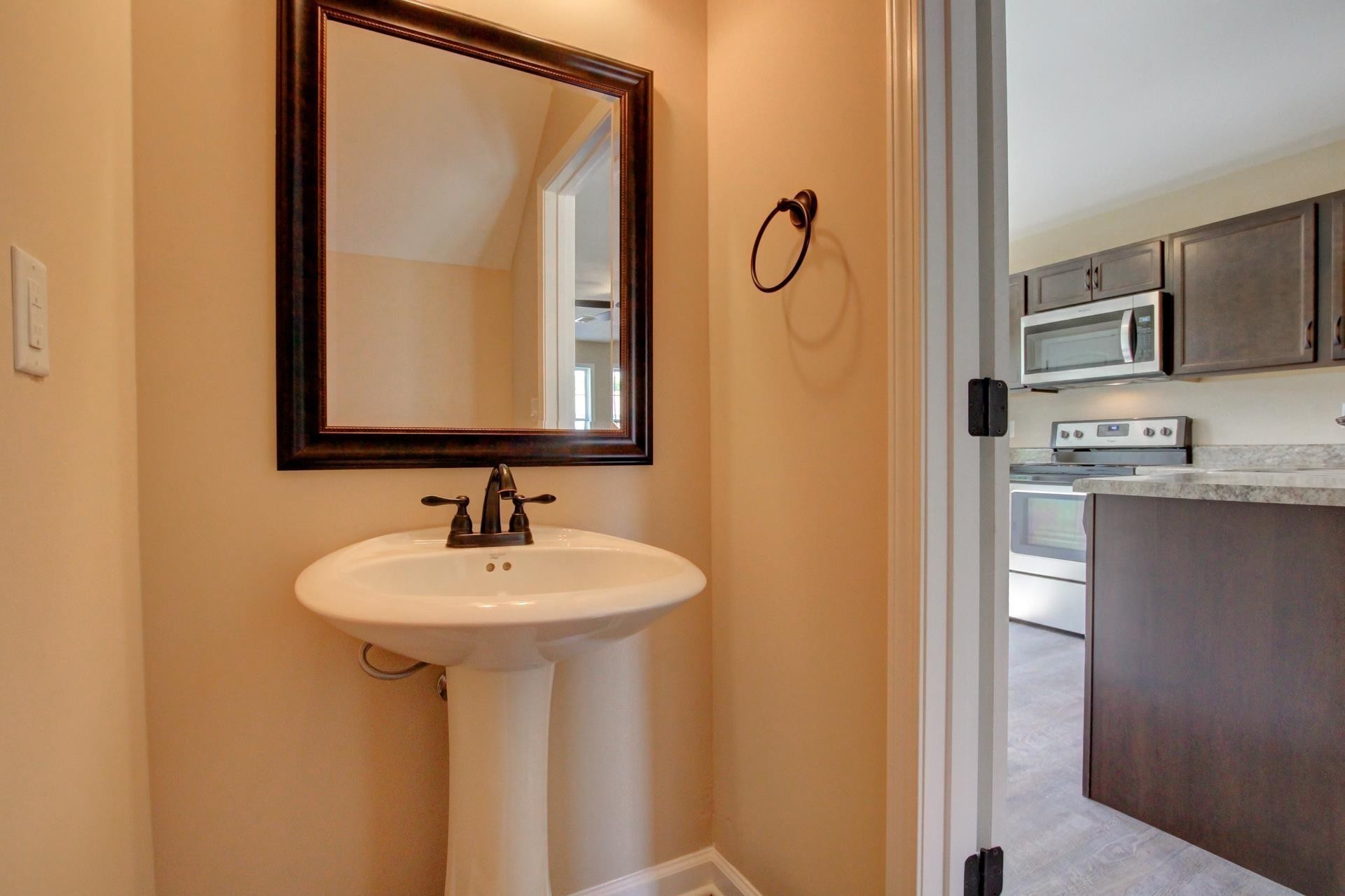 1222 Ashridge Drive Unit 2 Property Photo 6