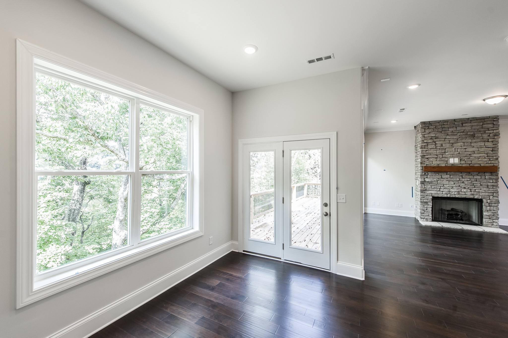 304 Lohman Road Property Photo 15