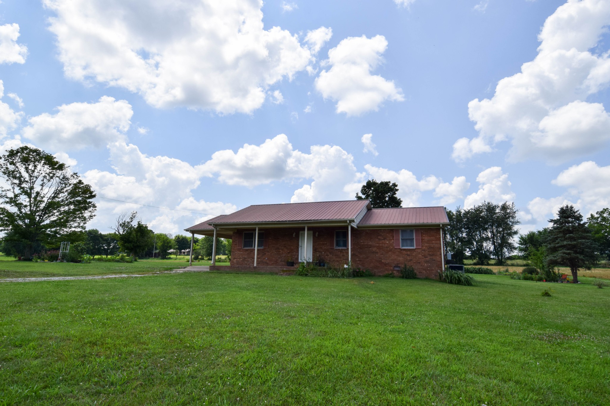 135 Old Hwy 52w Property Photo 2