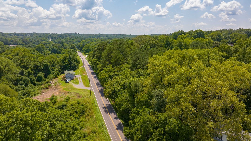 1560 River Rd Property Photo 4