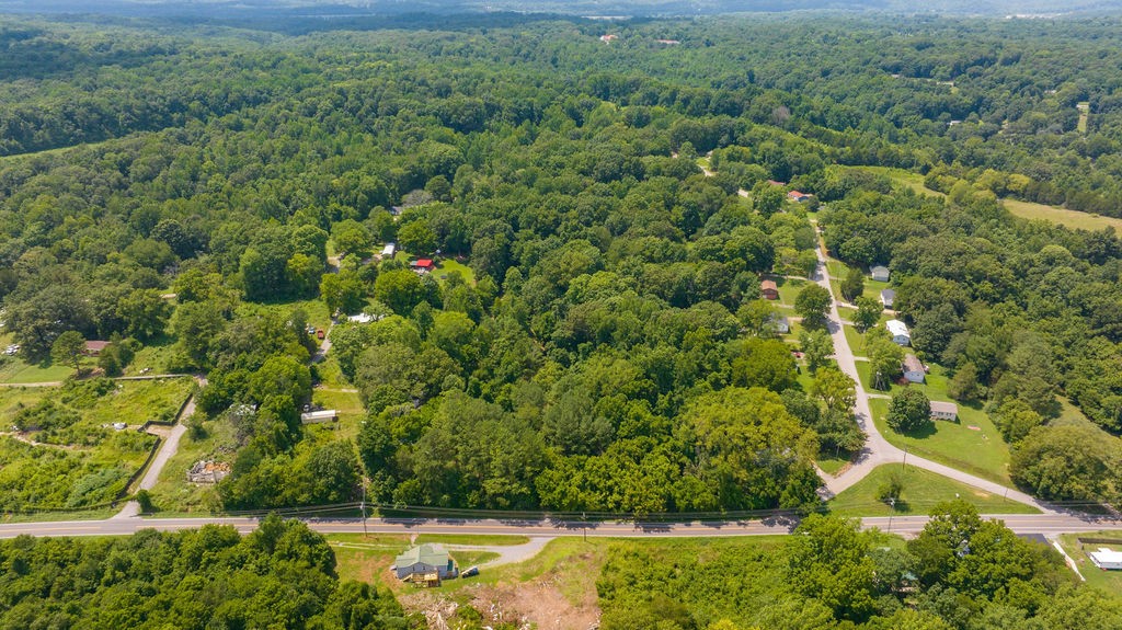 1560 River Rd Property Photo 5