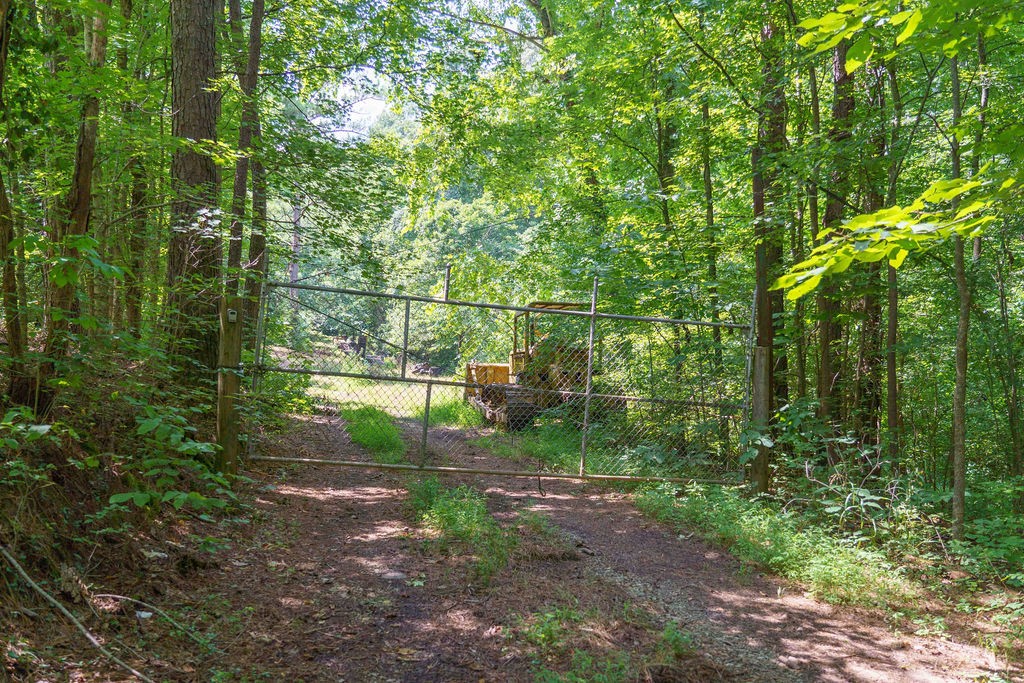 1560 River Rd Property Photo 34