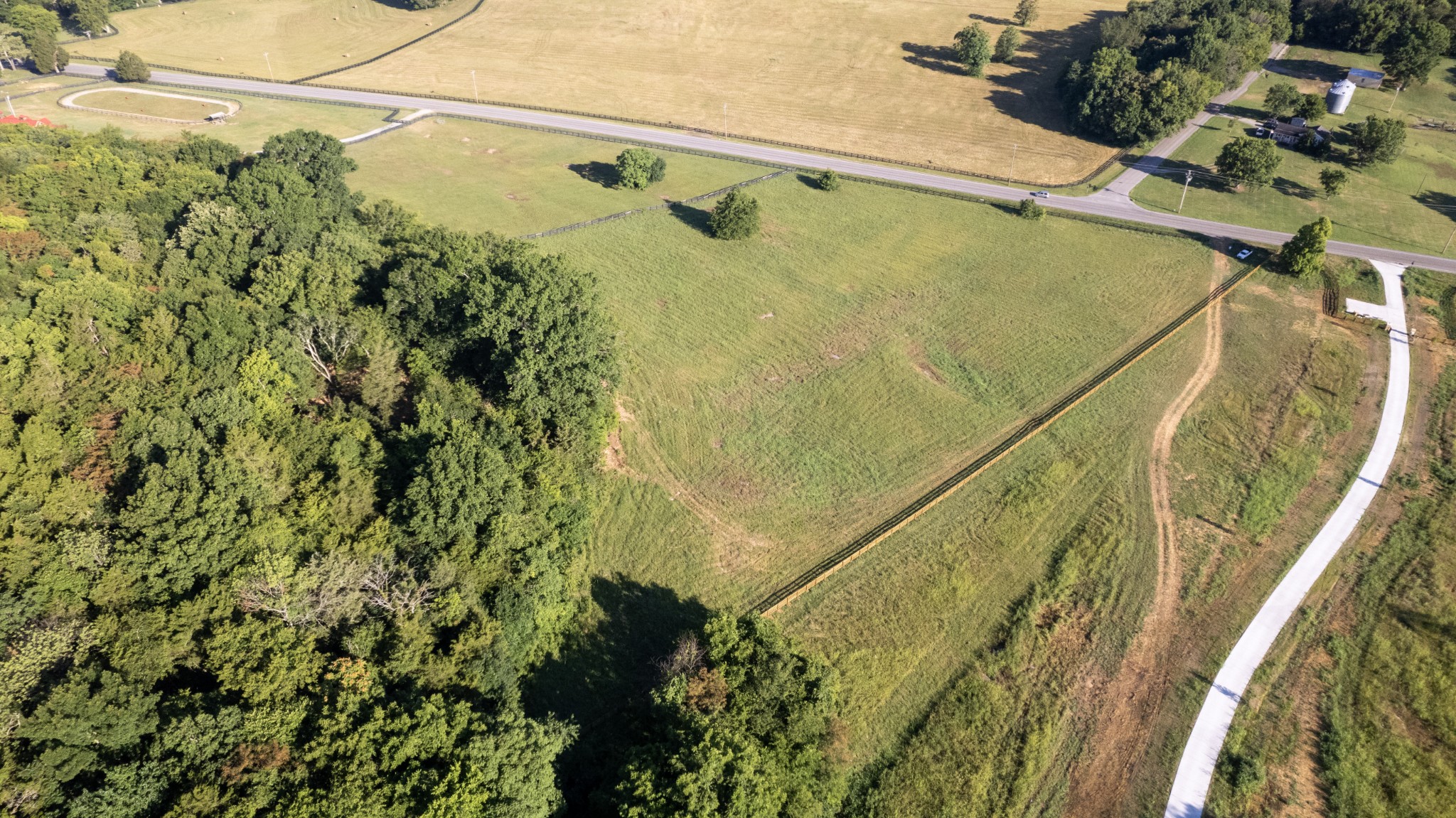 3076 Carters Creek Pk Property Photo 5