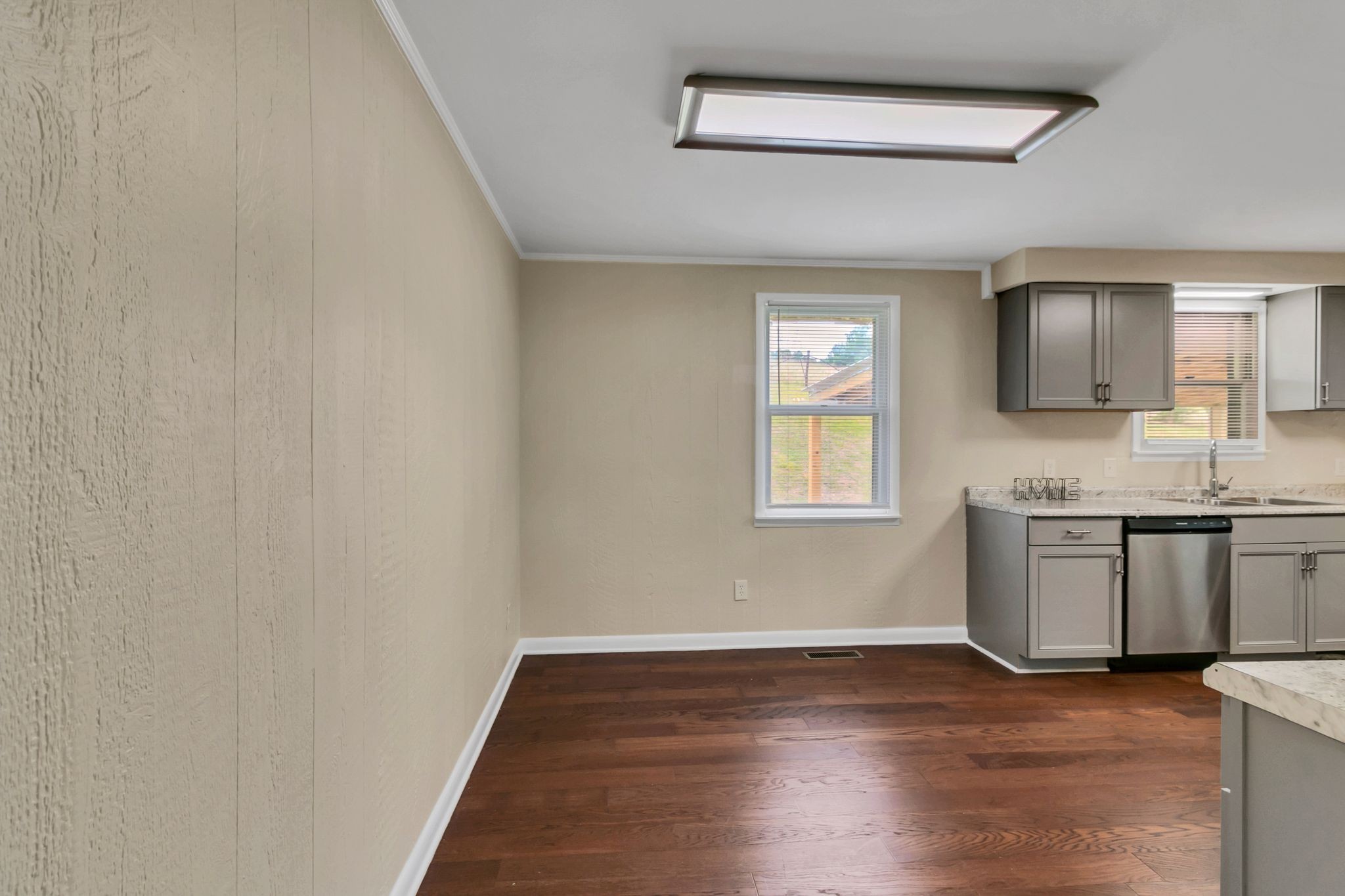2078 Highway 231 Property Photo 7