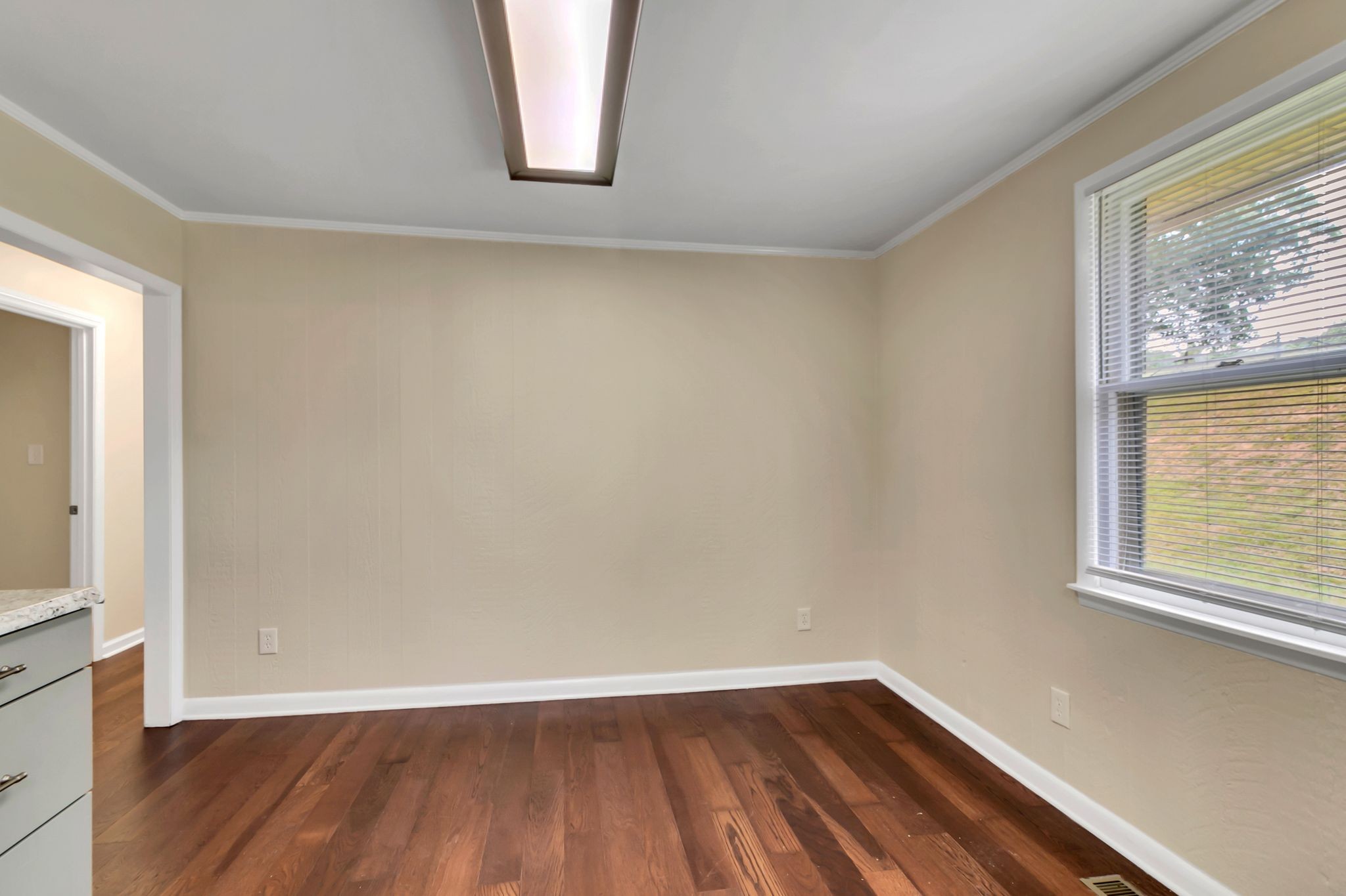2078 Highway 231 Property Photo 8