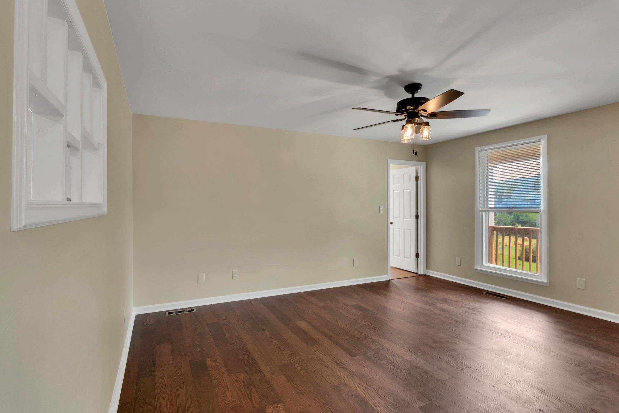 2078 Highway 231 Property Photo 10