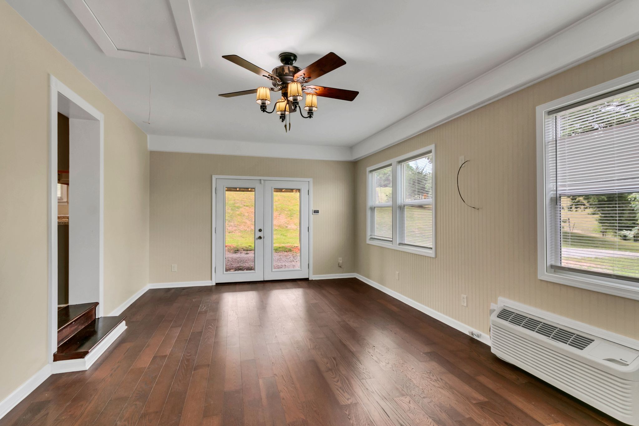 2078 Highway 231 Property Photo 14