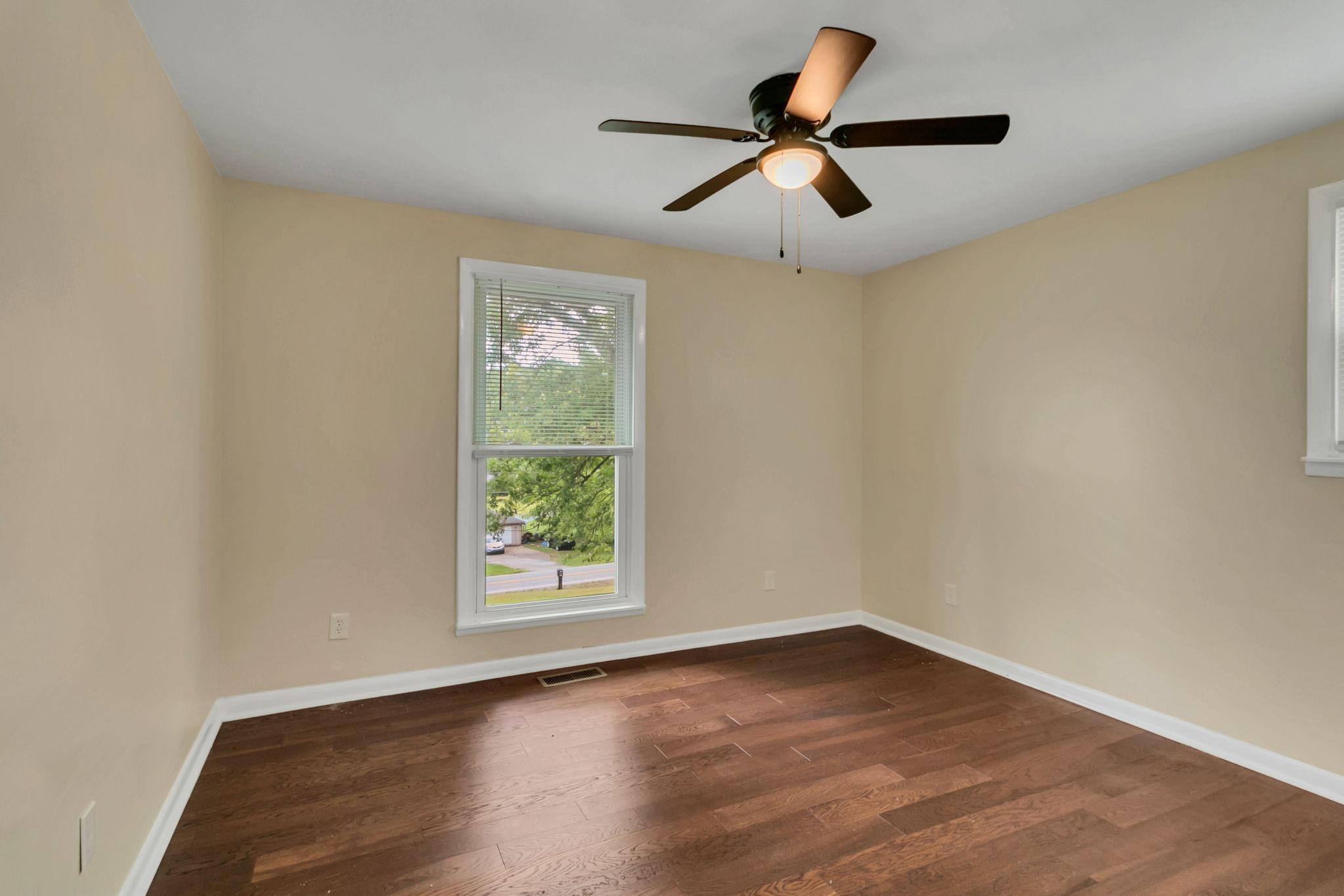 2078 Highway 231 Property Photo 21
