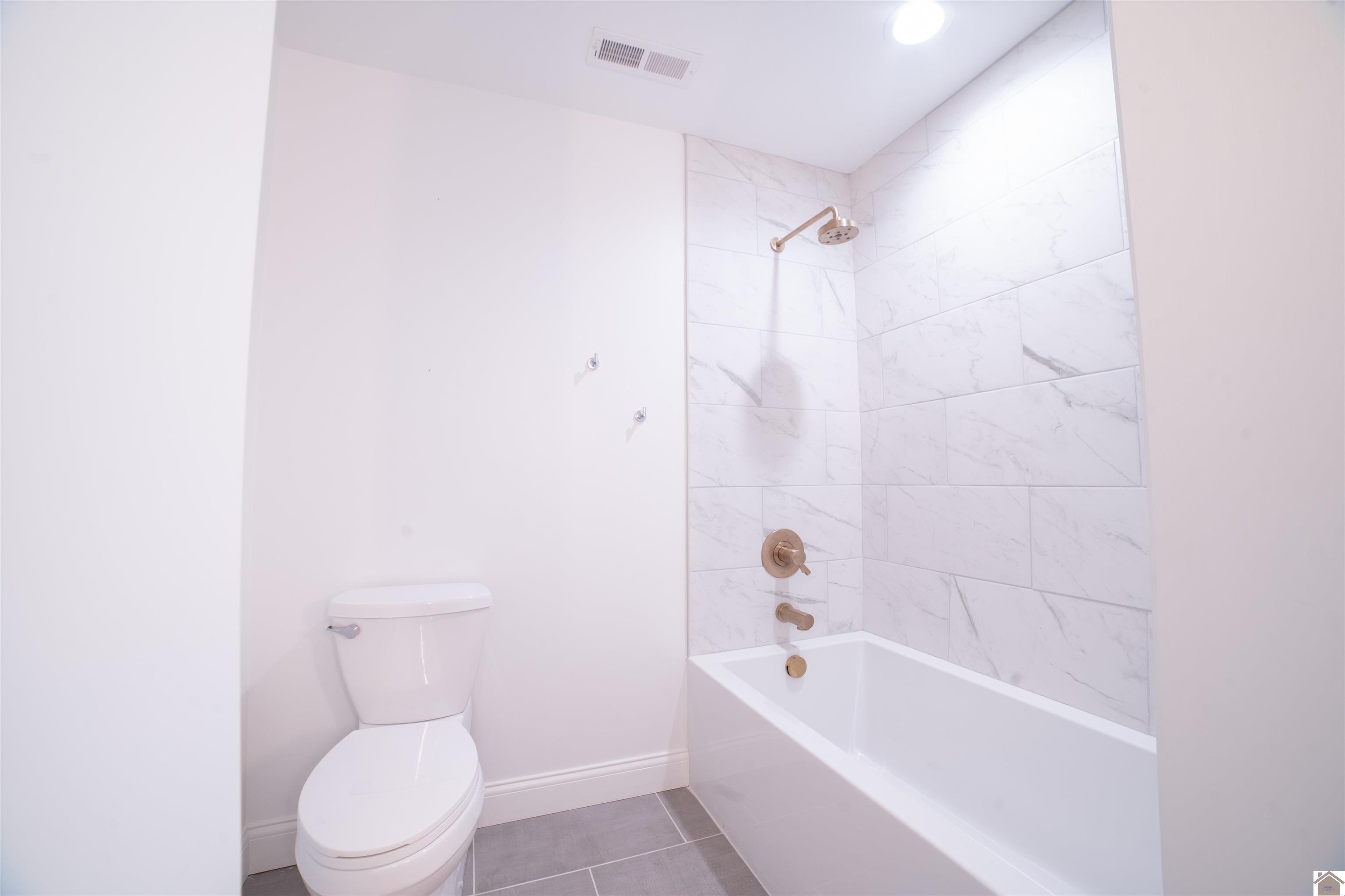 121 Canter Court Property Photo 32